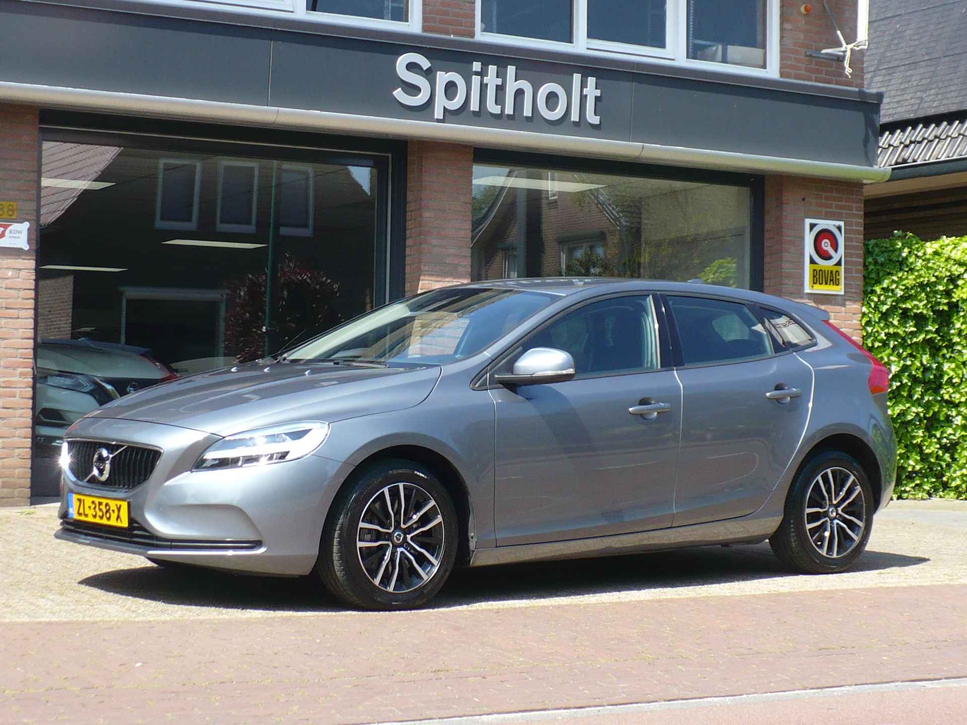 Volvo V40 1.5 T2 Geartronic Polar+ 122PK - 2/24