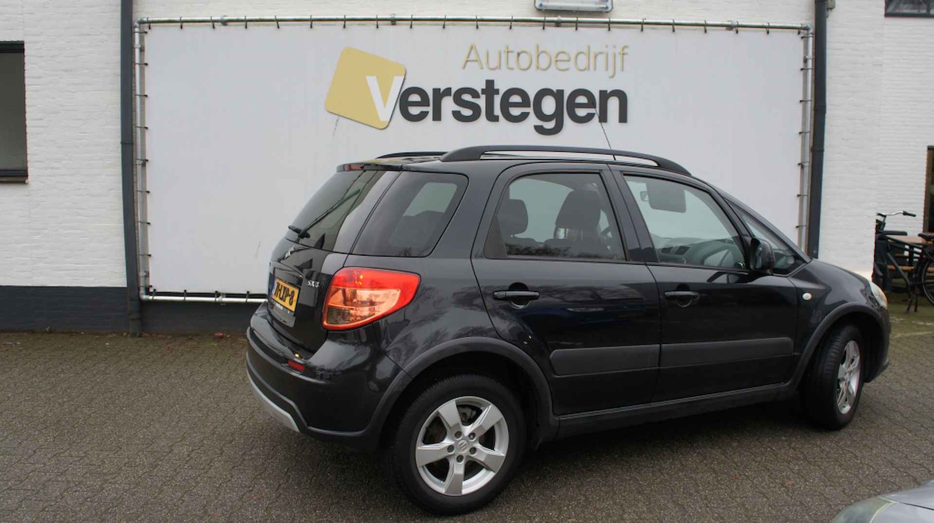 Suzuki SX4 1.6 Exclusive - 24/25