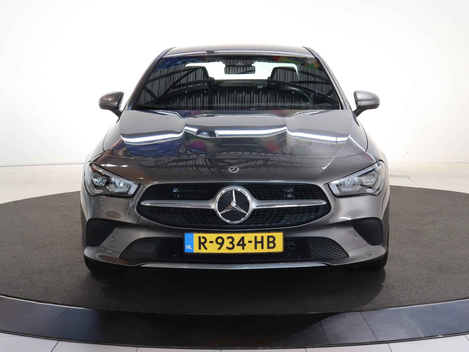 Mercedes-Benz CLA-klasse 180 Business Line | Navigatie | DAB+ | Apple Carplay | verwarmbare voorstoelen | parkeercamera achter | - 4/22