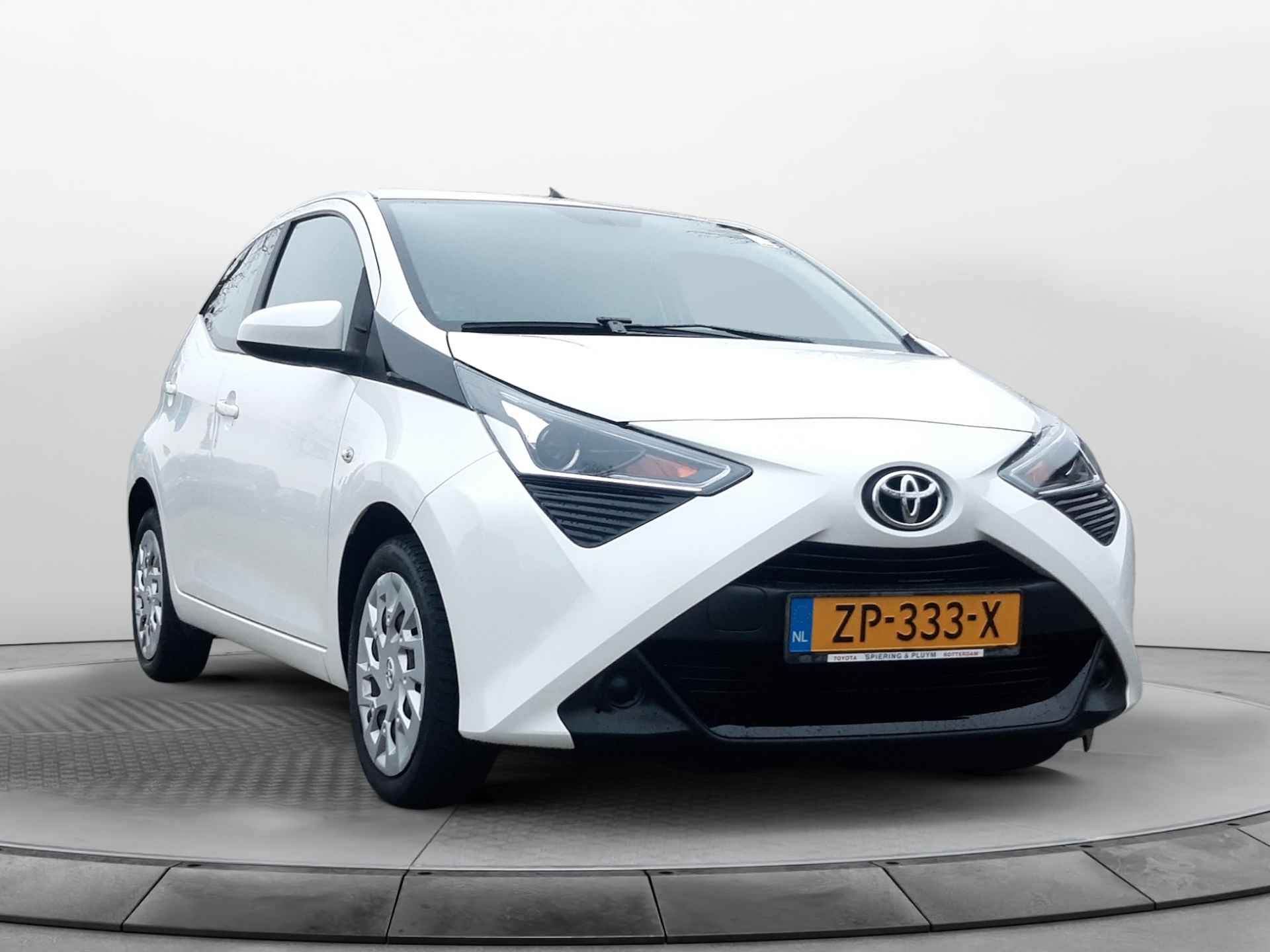 Toyota Aygo 1.0 VVT-i x-play (73 PK) 1e Eig, Keurig-Onderh, 12-Mnd-BOVAG, NL-Auto, Navigatie/Apple-Carplay/Android-Auto, Cruisecontrol, Achteruitrijcamera, Airco, Hill-Hold, Privacy-Glas - 32/36