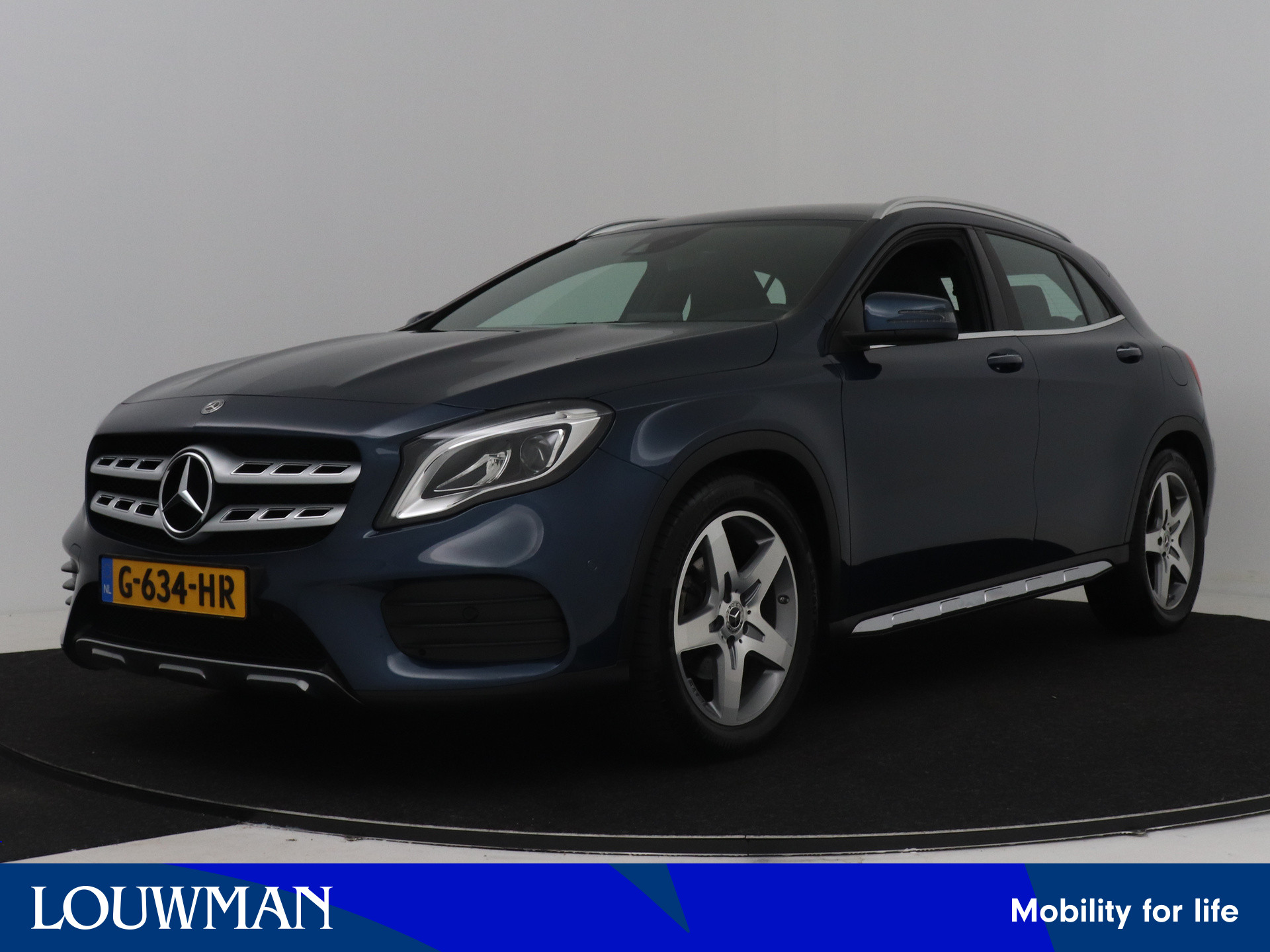 Mercedes-Benz GLA 180 Business Solution AMG | Navigatie | Camera | Climate Control | Stoelverwarming | Parkeersensoren |