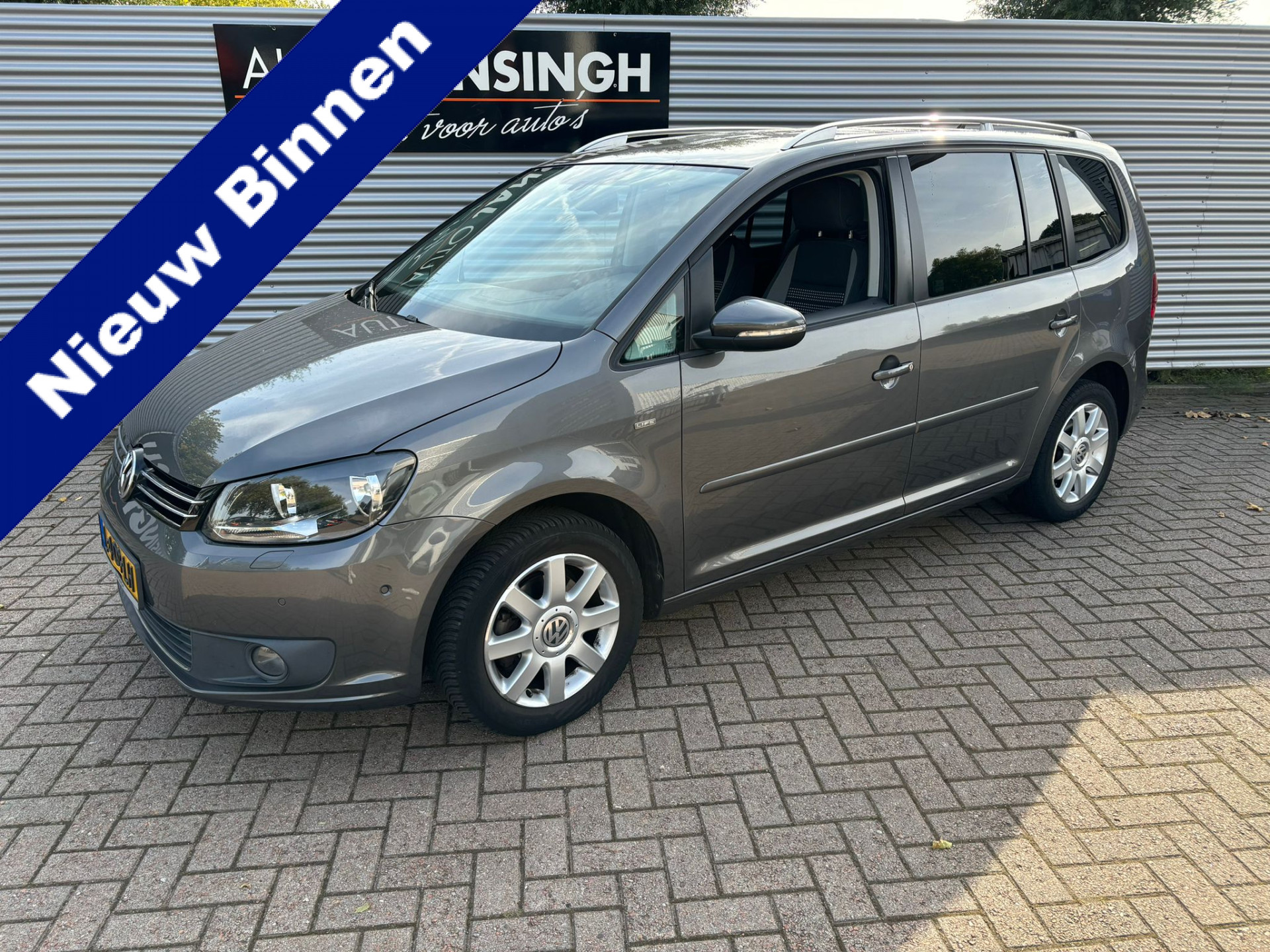 Volkswagen Touran 1.2 TSI Life BlueMotion | Clima | Cruise control | LM Velgen | Trekhaak |  PDC achter | Privacy glas | Stoelverwarming | RIJKLAARPRIJS INCL 12 MAANDEN GARANTIE EN BEURT