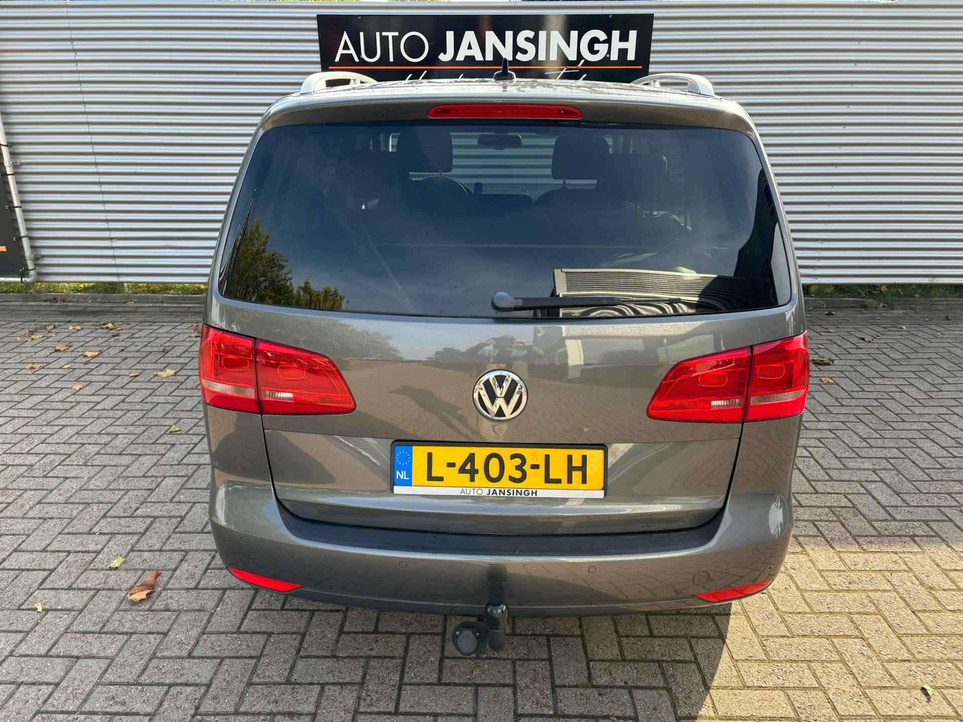 Volkswagen Touran 1.2 TSI Life BlueMotion | Clima | Cruise control | LM Velgen | Trekhaak |  PDC achter | Privacy glas | Stoelverwarming | RIJKLAARPRIJS INCL 12 MAANDEN GARANTIE EN BEURT - 4/18