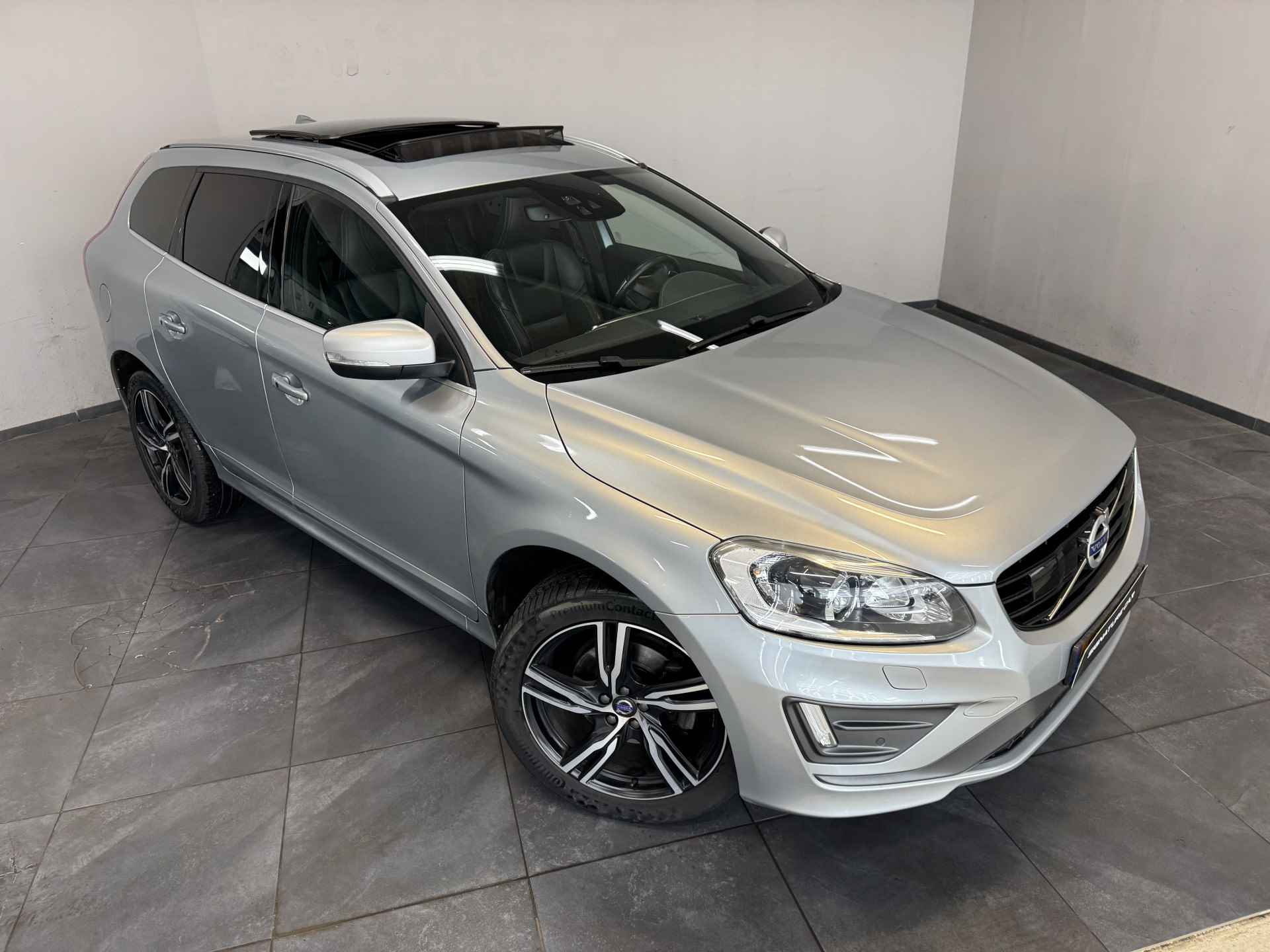 Volvo XC60 2.0 D4 FWD R-Design ✅ Panoramadak ✅ R-Design ✅ Harman/Kardon ✅ Trekhaak ✅ Stoelverwarming ✅ Adaptive Cruise Control ✅ Stuurverwarming ✅ - 76/82