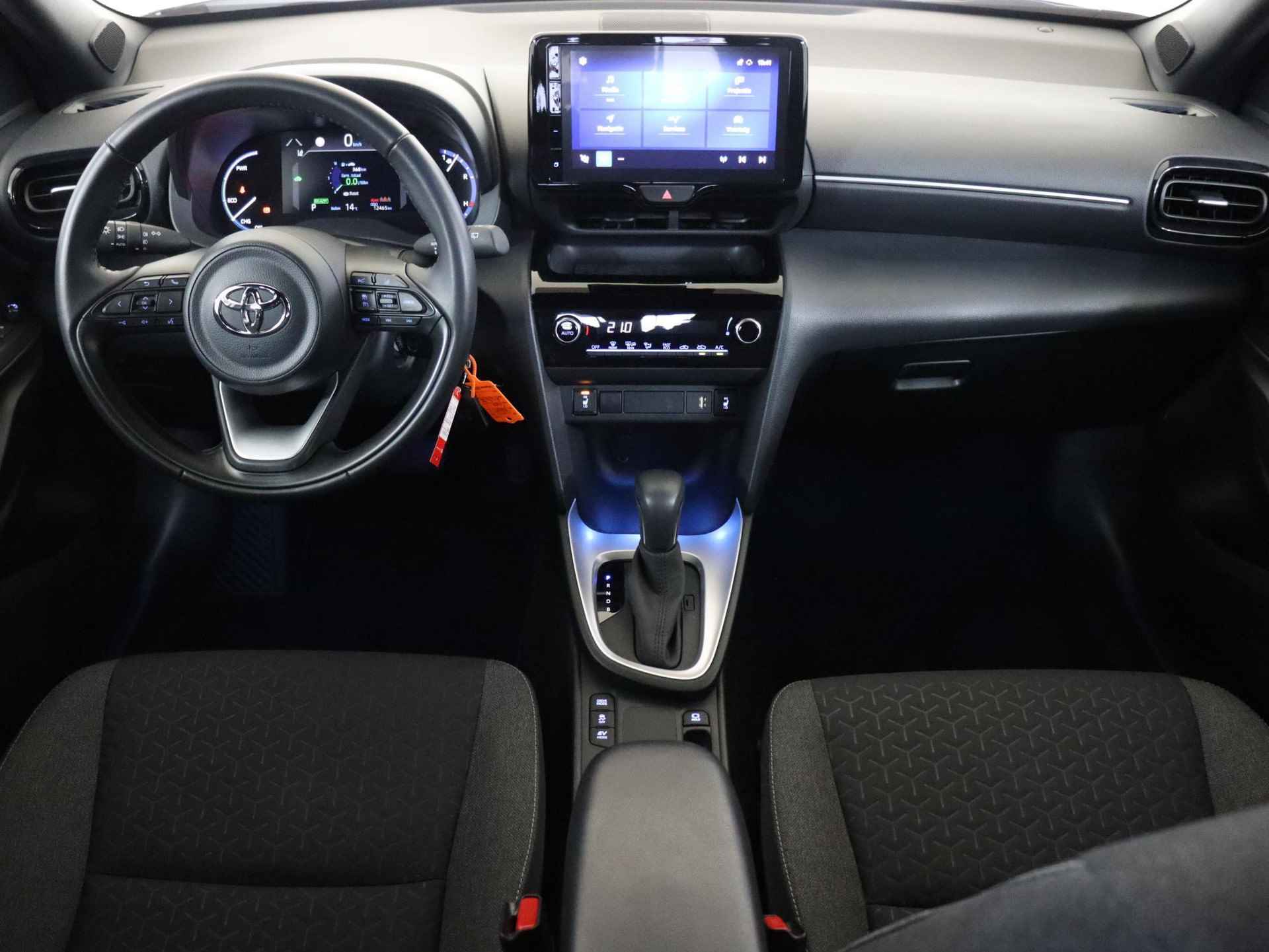 Toyota Yaris Cross 1.5 Hybrid Dynamic Limited | Stoelverwaming | Parkeersensoren voor en achter NAVI| Apple carplay | Android auto | Thuiskomer | - 4/35