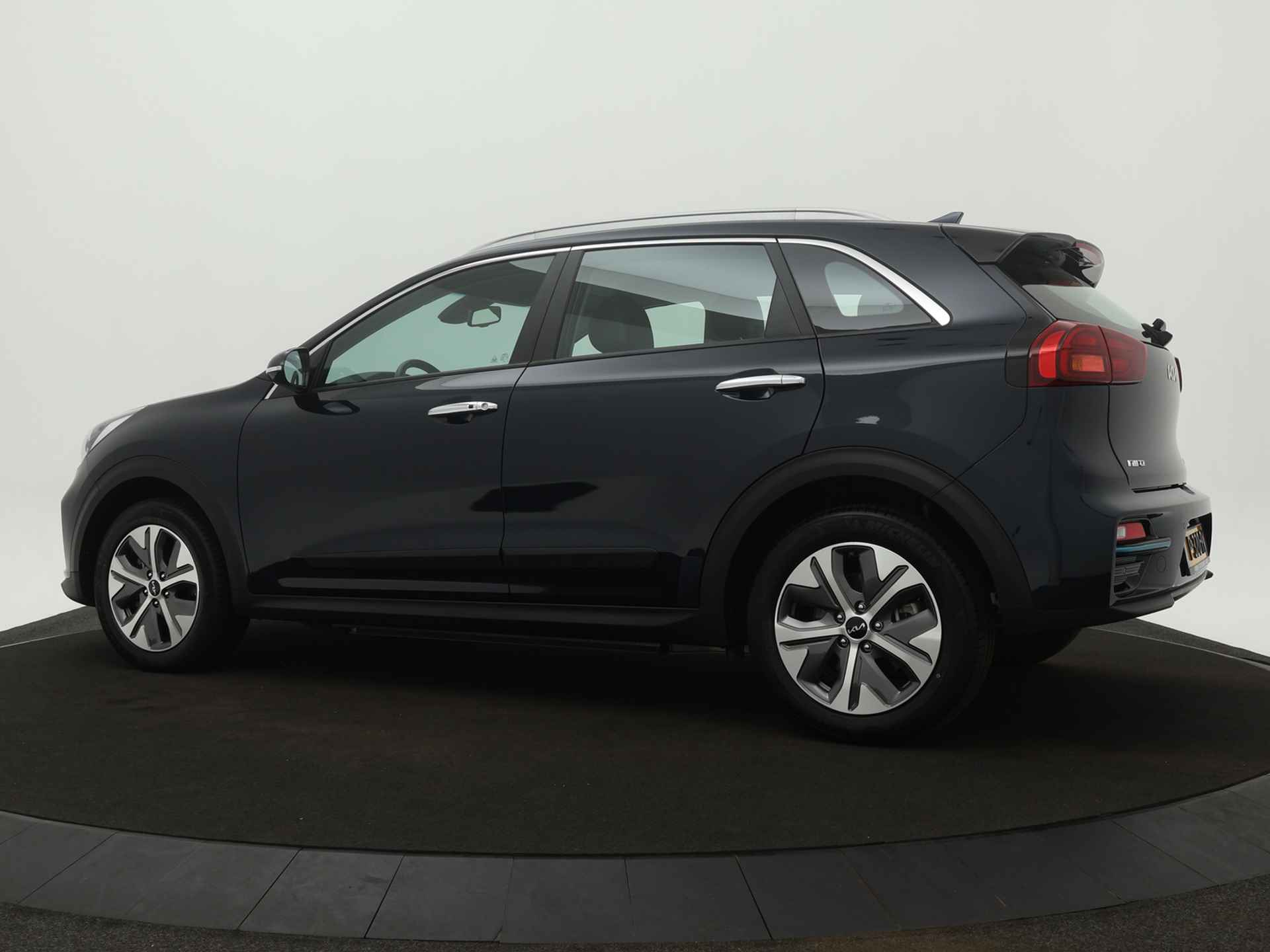 Kia e-Niro DynamicLine 64 kWh *€2000 Subsidie beschikbaar* - Apple CarPlay/Android Auto - Adaptieve Cruise Control - Navigatie - Fabrieksgarantie tot 05-2029 - 5/45