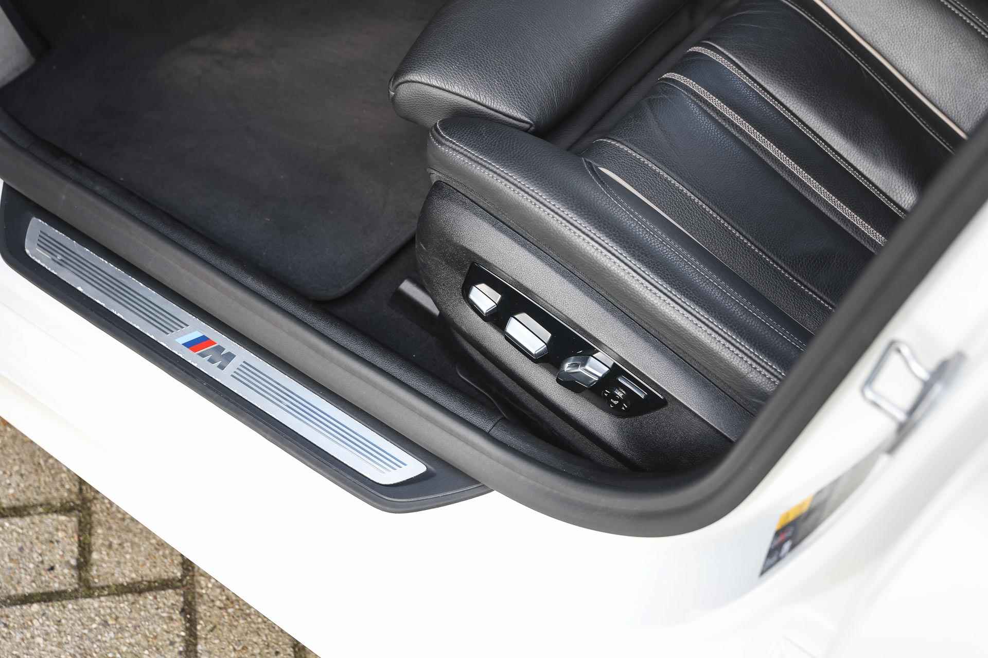 BMW 5 Serie 530e High Executive M Sport Automaat / Trekhaak / Stoelverwarming / Laserlight / Head-Up / Parking Assistant Plus / Live Cockpit Professional / Harman Kardon - 13/38