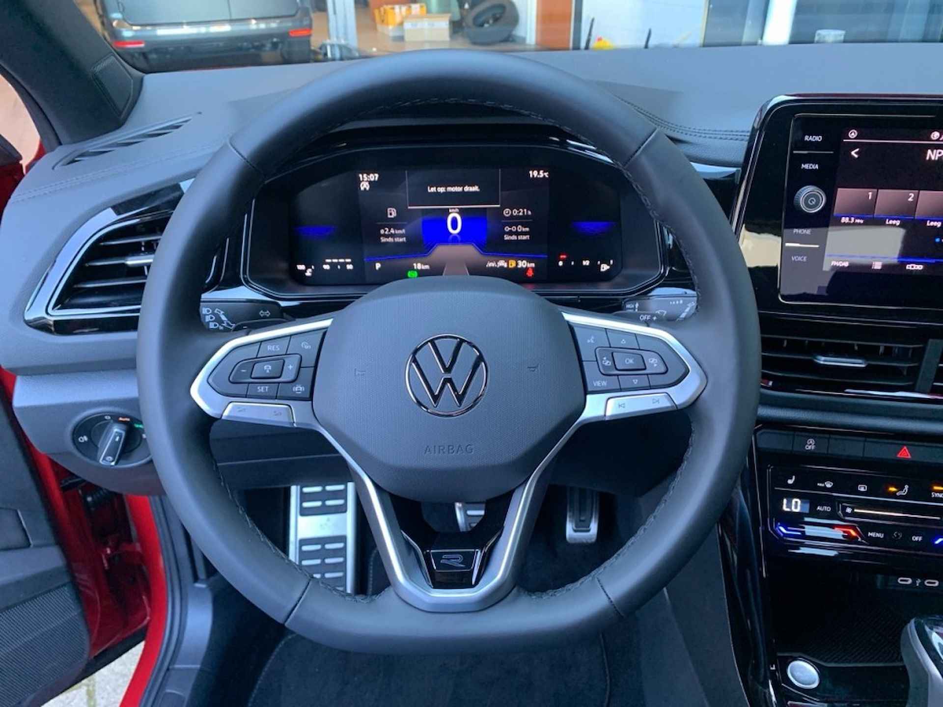 VOLKSWAGEN T-roc 1.5 TSI DSG R-LINE BLACK-OPTIC PANO-DAK/CAMERA/CARPLAY/ACC/STOEL - 13/26