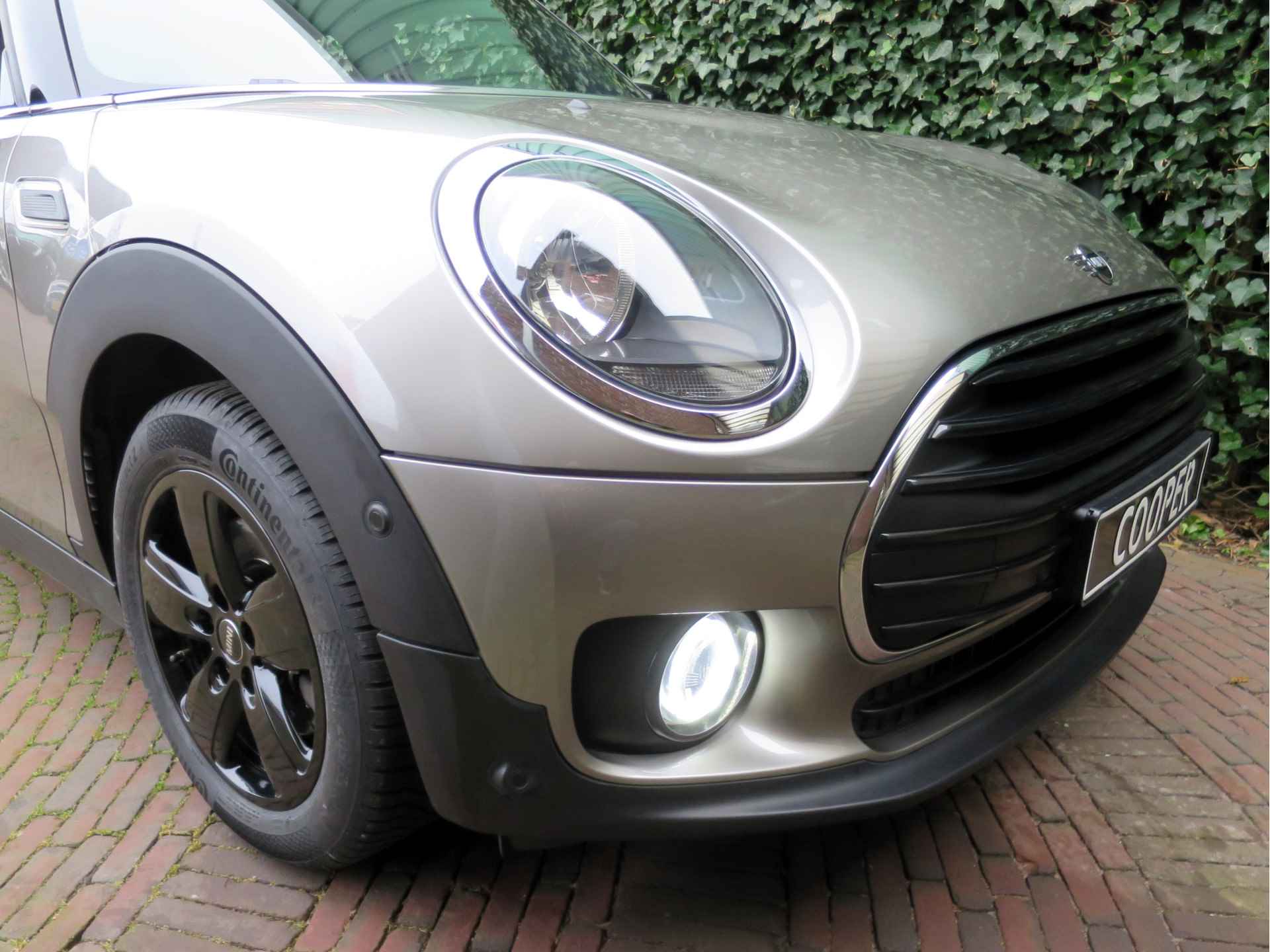 MINI Clubman 1.5 Cooper F54 LCI automaat met Navi, BT, Park.ass, cruise en 16" - 26/43