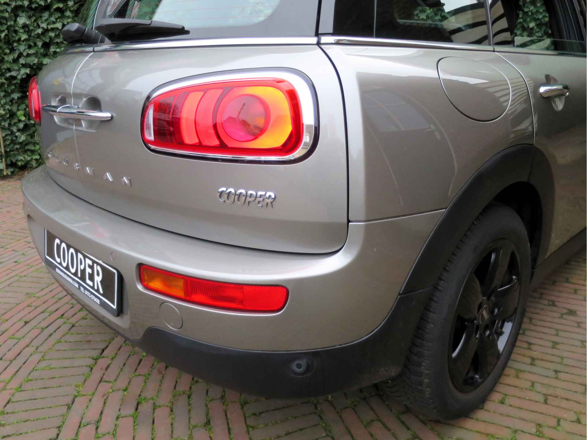 MINI Clubman 1.5 Cooper F54 LCI automaat met Navi, BT, Park.ass, cruise en 16" - 28/43