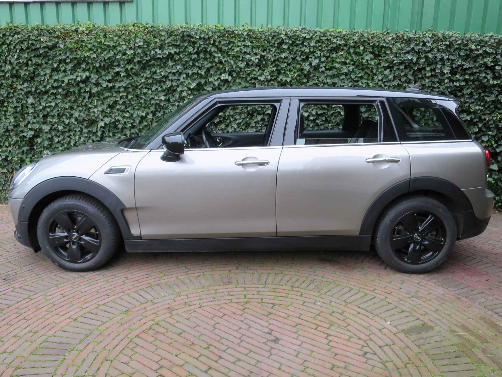 MINI Clubman 1.5 Cooper F54 LCI automaat met Navi, BT, Park.ass, cruise en 16" - 29/43