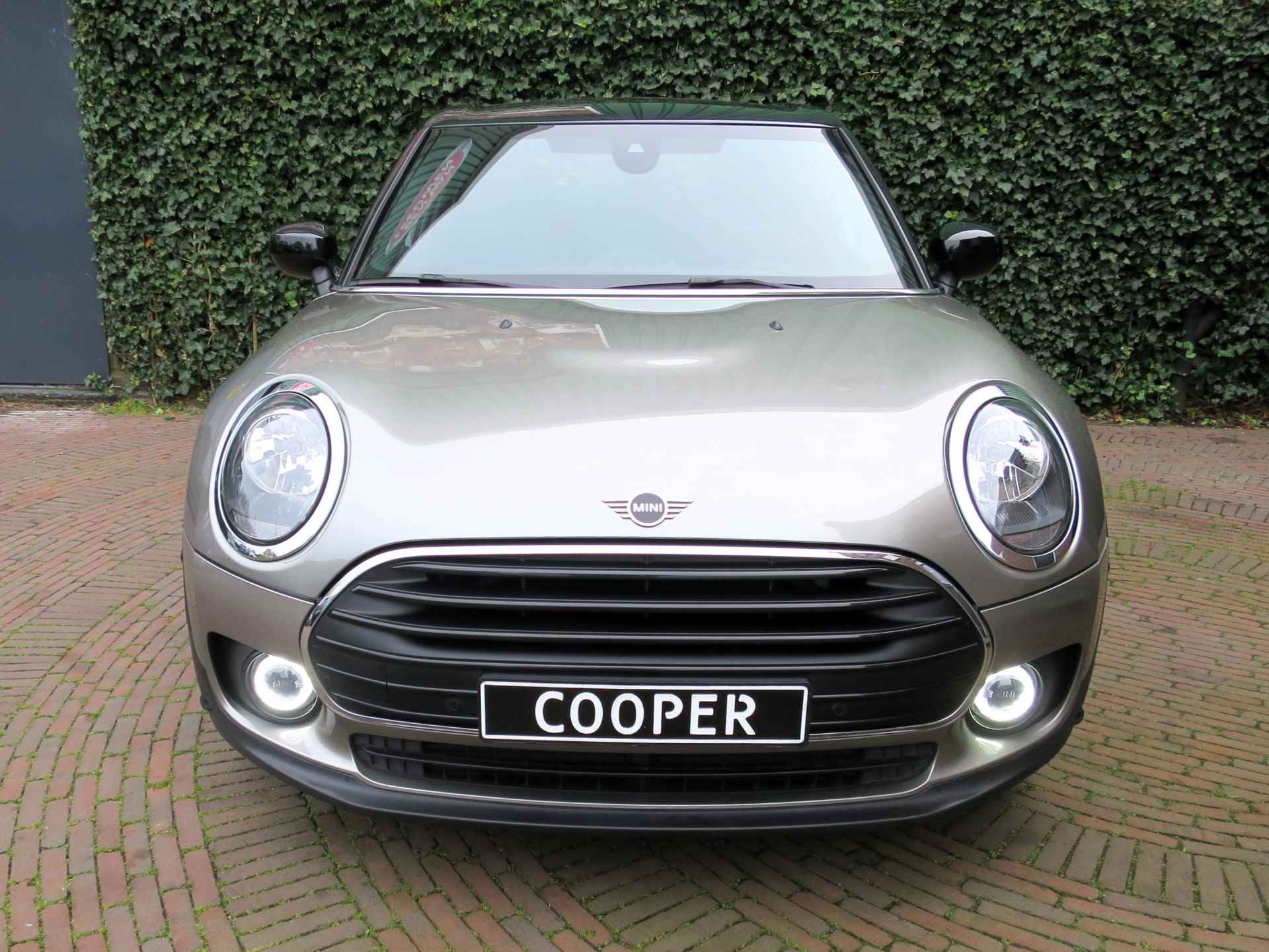 MINI Clubman 1.5 Cooper F54 LCI automaat met Navi, BT, Park.ass, cruise en 16" - 31/43