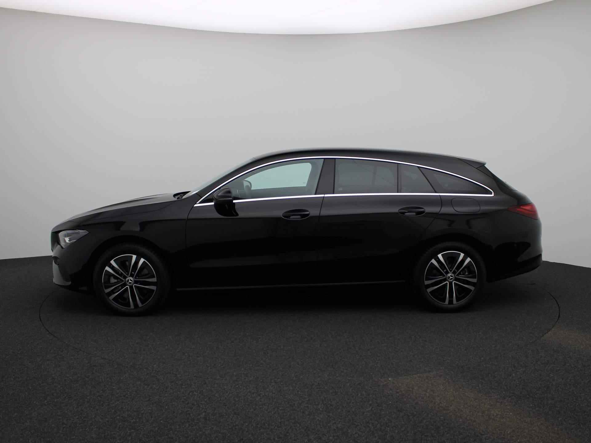 Mercedes-Benz CLA-klasse Shooting Brake 250 e Star Edition | HALF LEDER INTERIEUR | ACHTERUITRIJCAMERA | WIDESCREEN NAVIGATIE | PARK DISTANCE CONTROL VOOR EN ACHTER | CLIMATE CONTROL | STOELVERWARMING | - 4/46