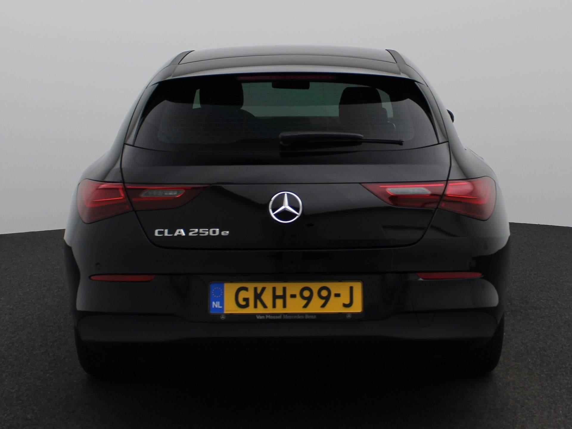 Mercedes-Benz CLA-klasse Shooting Brake 250 e Star Edition | HALF LEDER INTERIEUR | ACHTERUITRIJCAMERA | WIDESCREEN NAVIGATIE | PARK DISTANCE CONTROL VOOR EN ACHTER | CLIMATE CONTROL | STOELVERWARMING | - 5/46