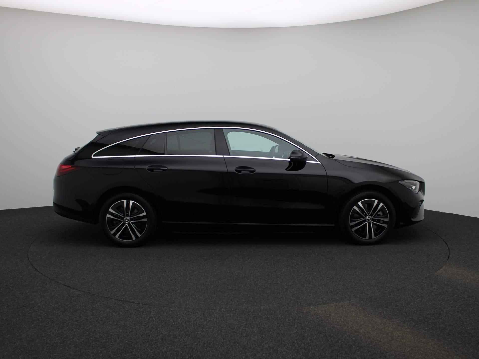 Mercedes-Benz CLA-klasse Shooting Brake 250 e Star Edition | HALF LEDER INTERIEUR | ACHTERUITRIJCAMERA | WIDESCREEN NAVIGATIE | PARK DISTANCE CONTROL VOOR EN ACHTER | CLIMATE CONTROL | STOELVERWARMING | - 6/46