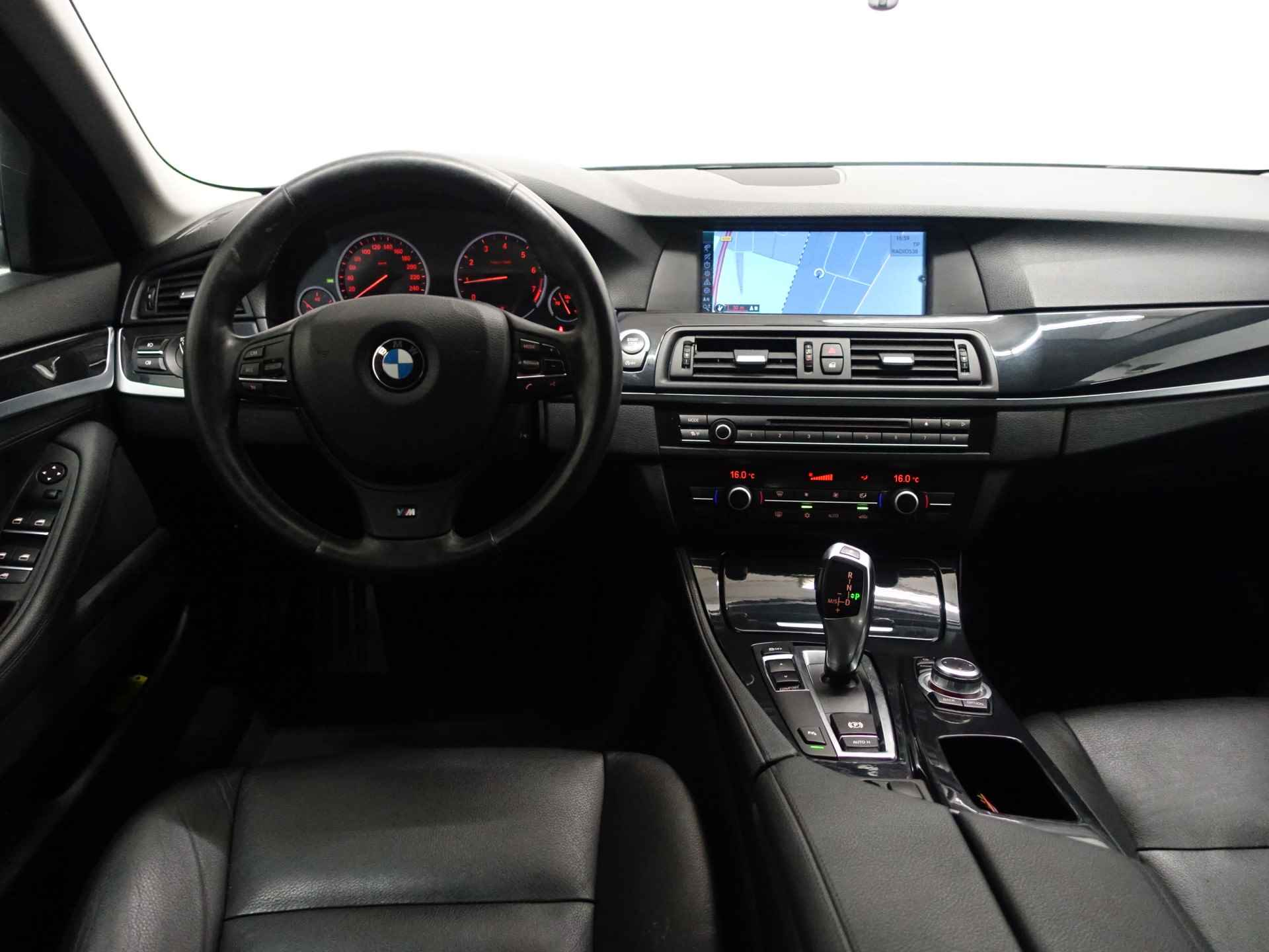 BMW 5 Serie 520i High Exe M Sport Aut- Sport Leder, Navi, Xenon Led, Clima, Stoelverwarming - 36/40