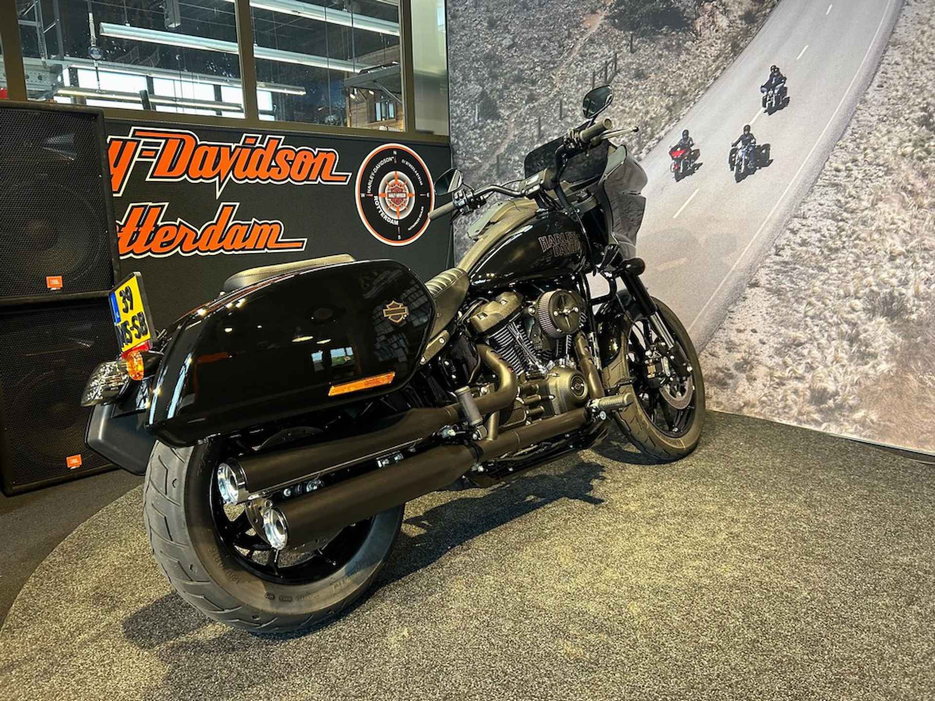 Harley-Davidson SOFTAIL FXLRST LOW RIDER ST Vivid Black - 7/13