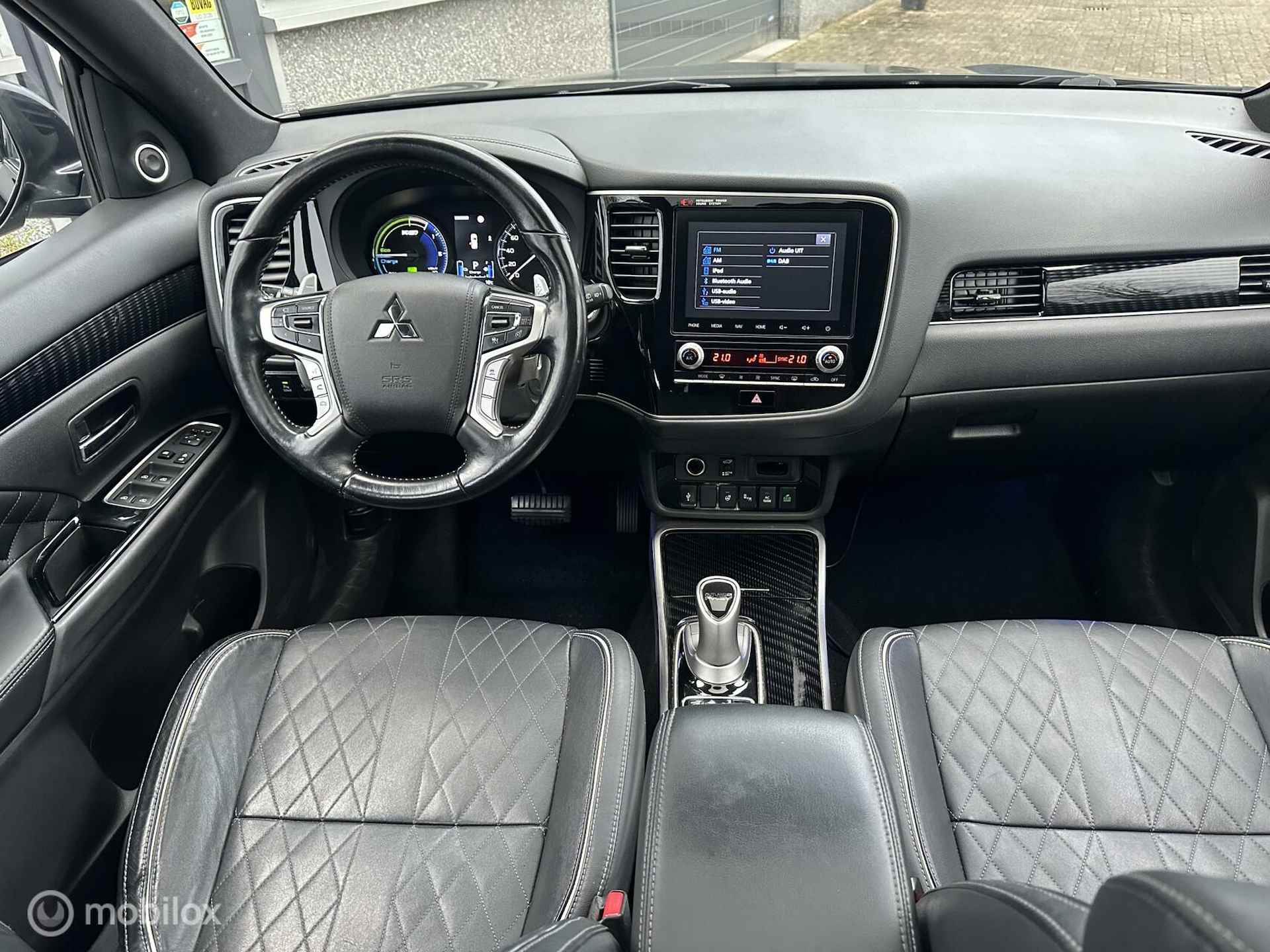 Mitsubishi Outlander 2.4 PHEV S-Edition Leer Schuifdak Sound Trekhaak Led Keyless etc. - 8/15