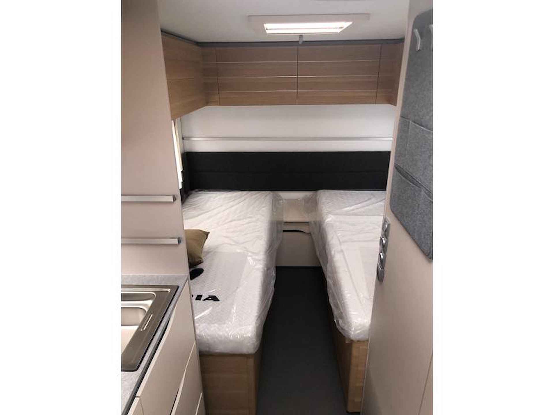 Adria Adora 542 UL 3000 euro cash back - 5/8