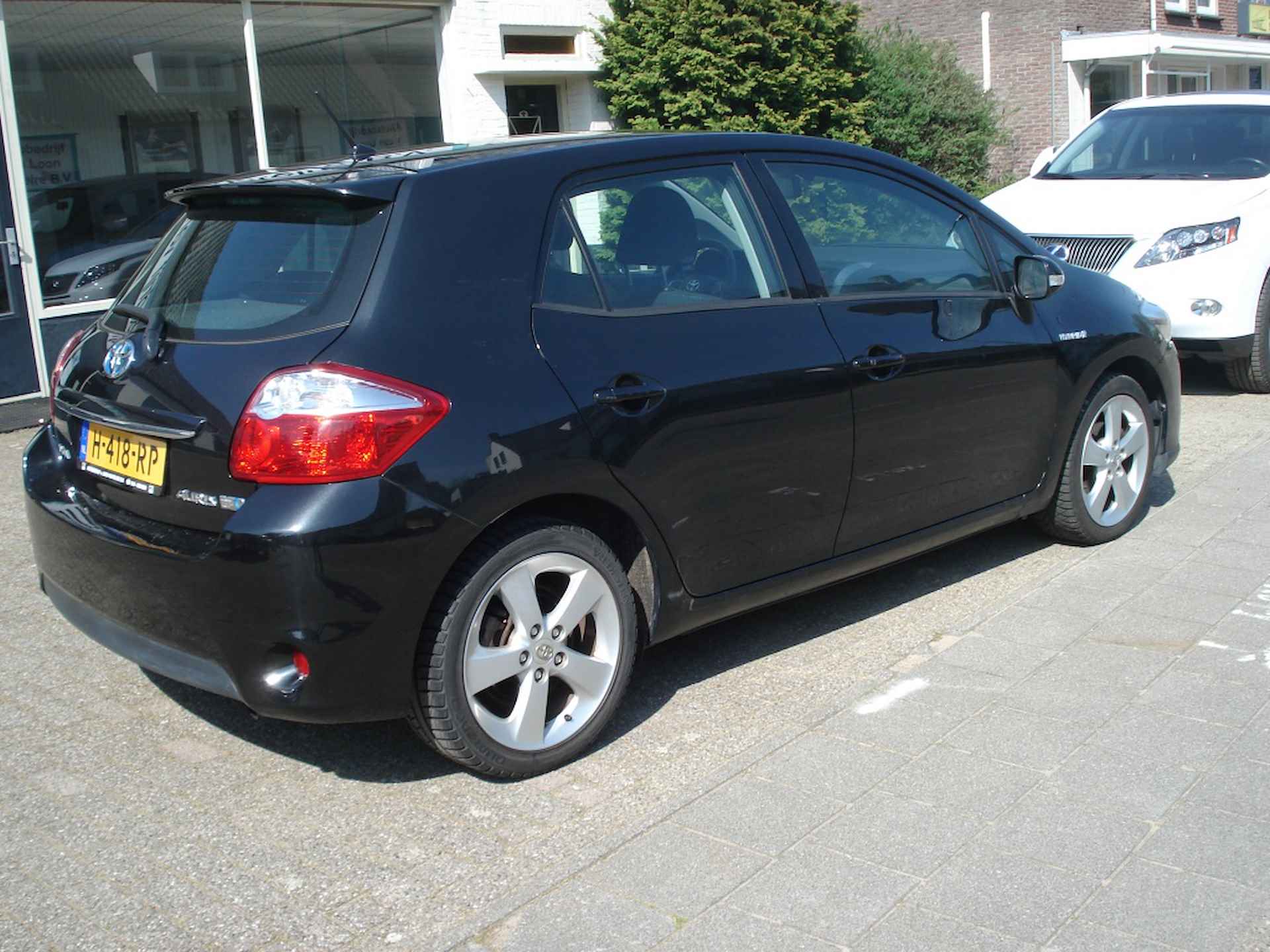 Toyota Auris 1.8 Full Hybrid Executive 5drs - 5/29