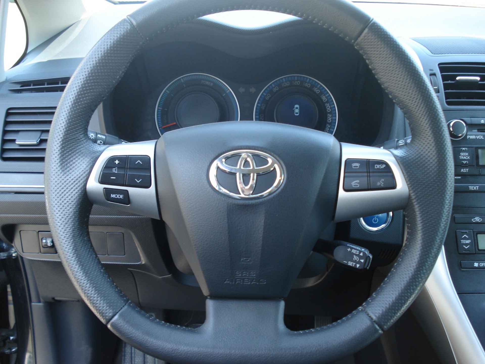 Toyota Auris 1.8 Full Hybrid Executive 5drs - 11/29