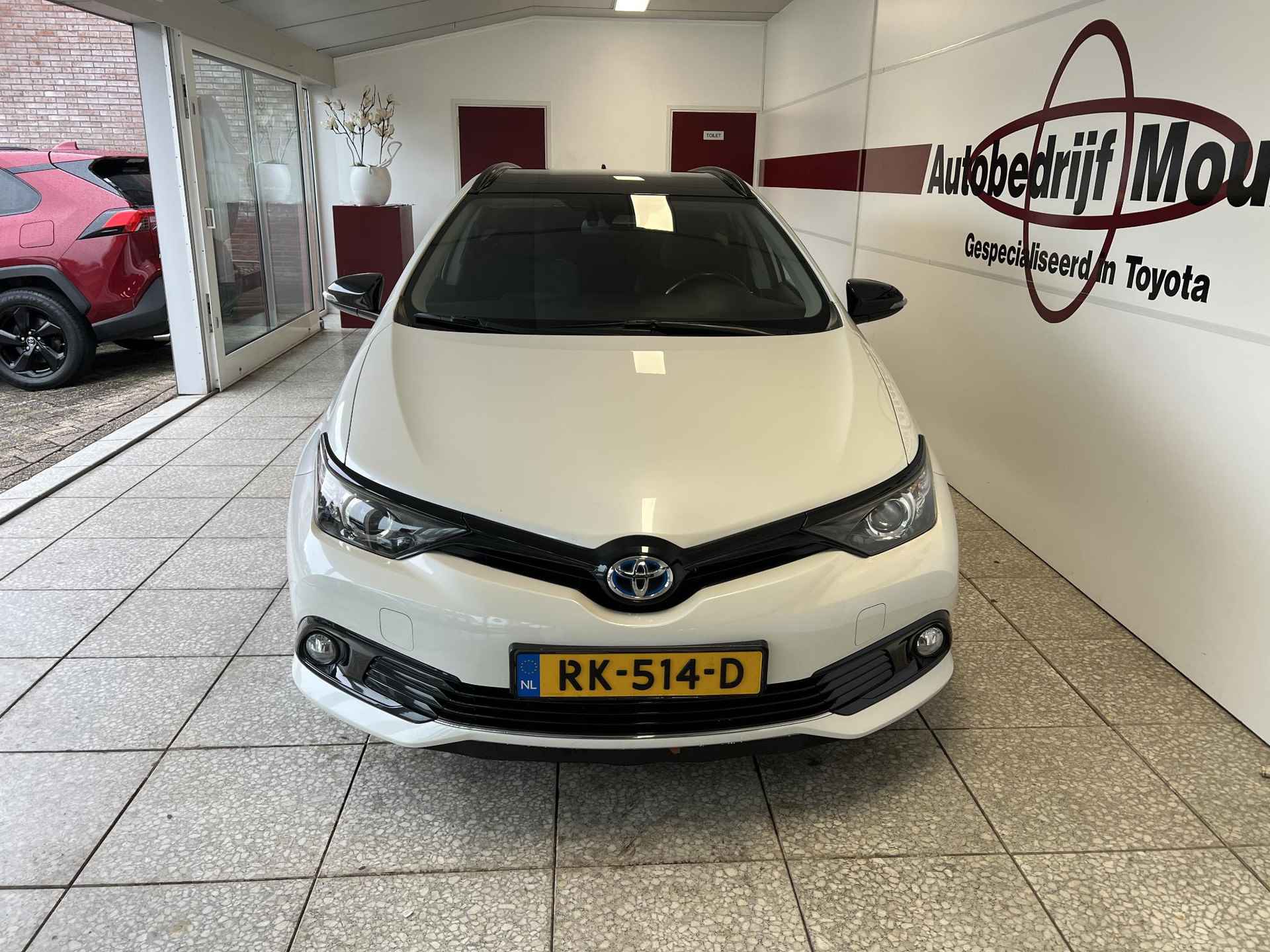 Toyota Auris Touring Sports 1.8 Hybrid Dynamic - 2/26