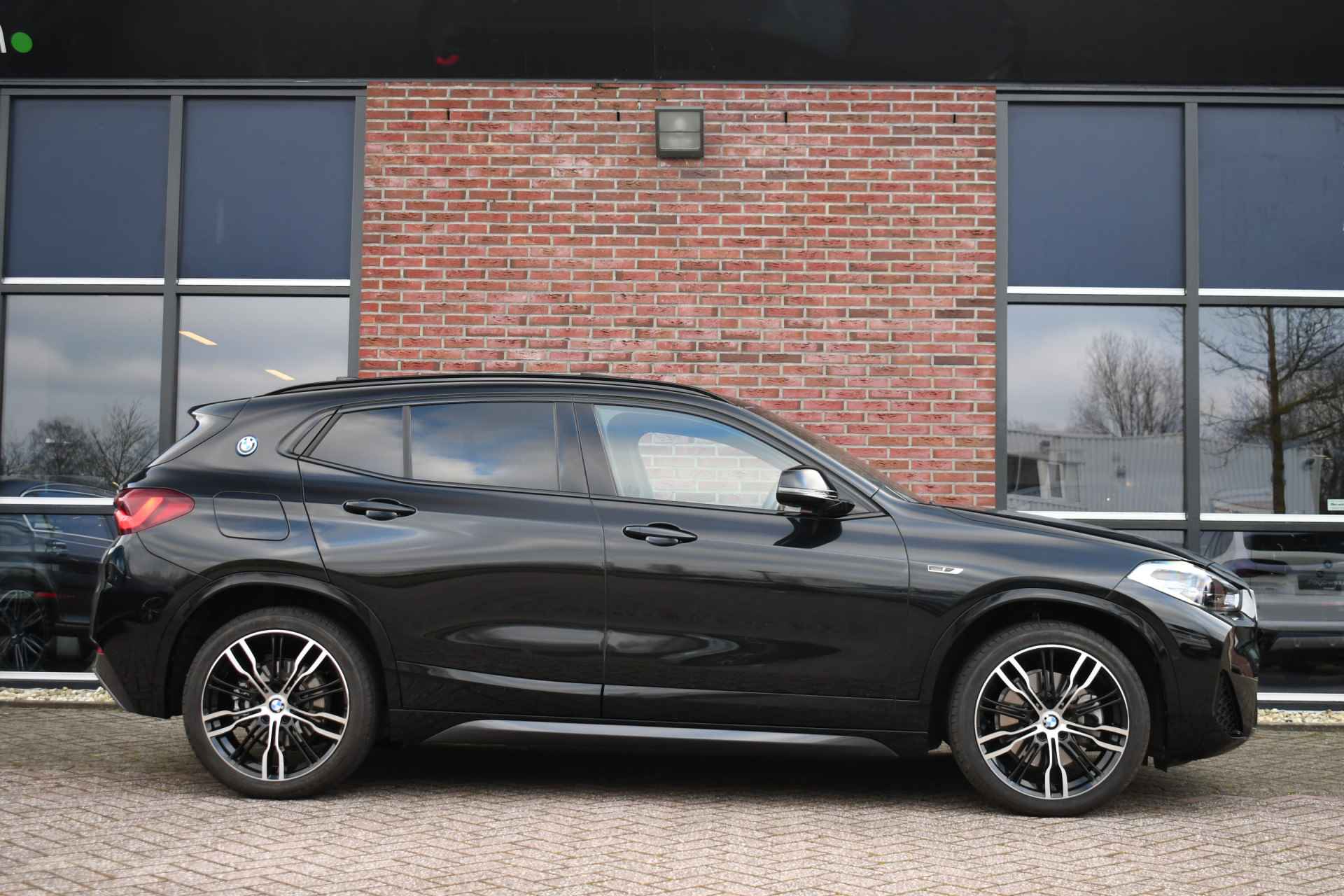 BMW X2 xDrive25e M-Sport 9301km! Pano Adp-LED el-klep stoelverw - 32/80