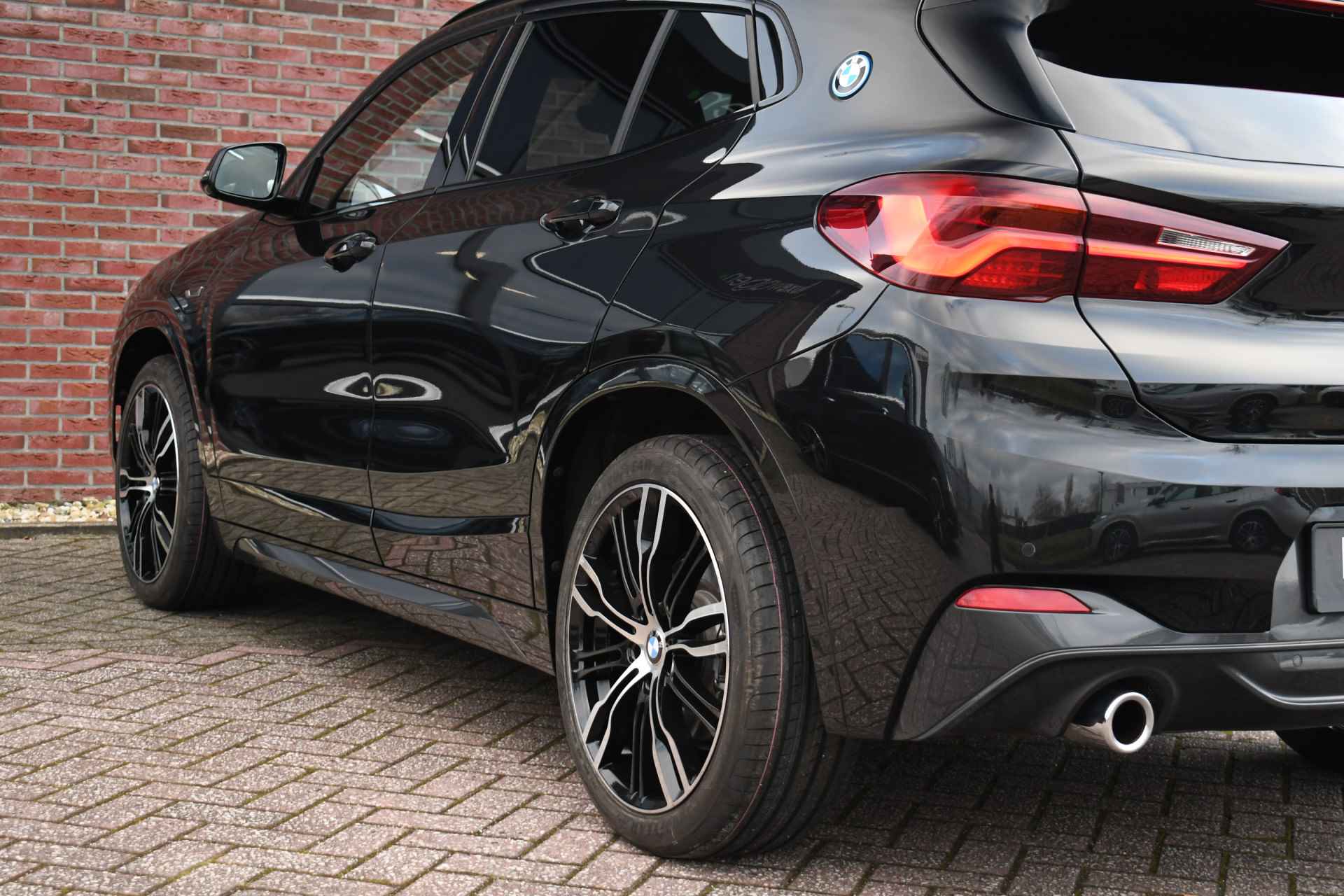 BMW X2 xDrive25e M-Sport 9301km! Pano Adp-LED el-klep stoelverw - 45/80