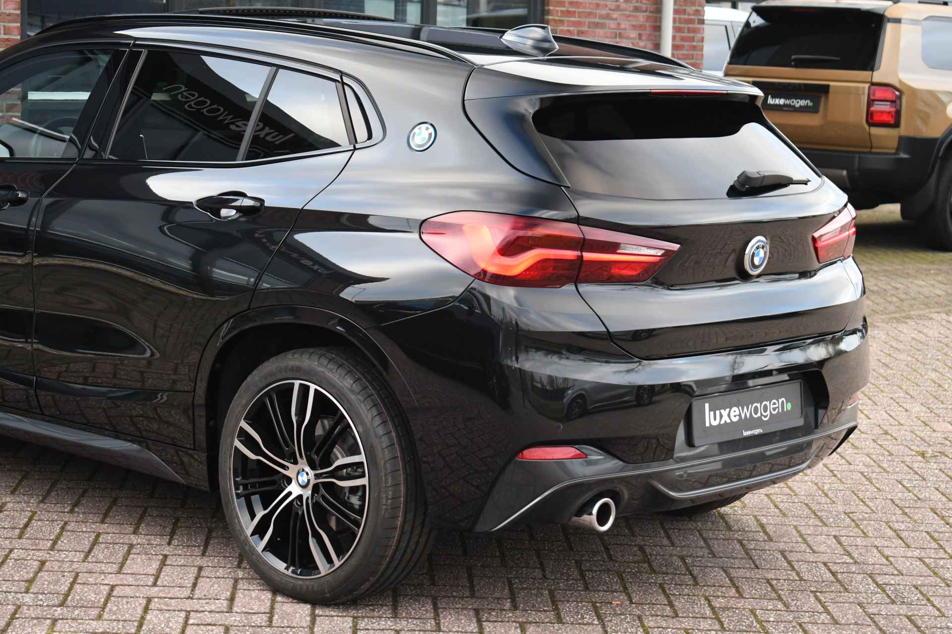 BMW X2 xDrive25e M-Sport 9301km! Pano Adp-LED el-klep stoelverw - 55/80