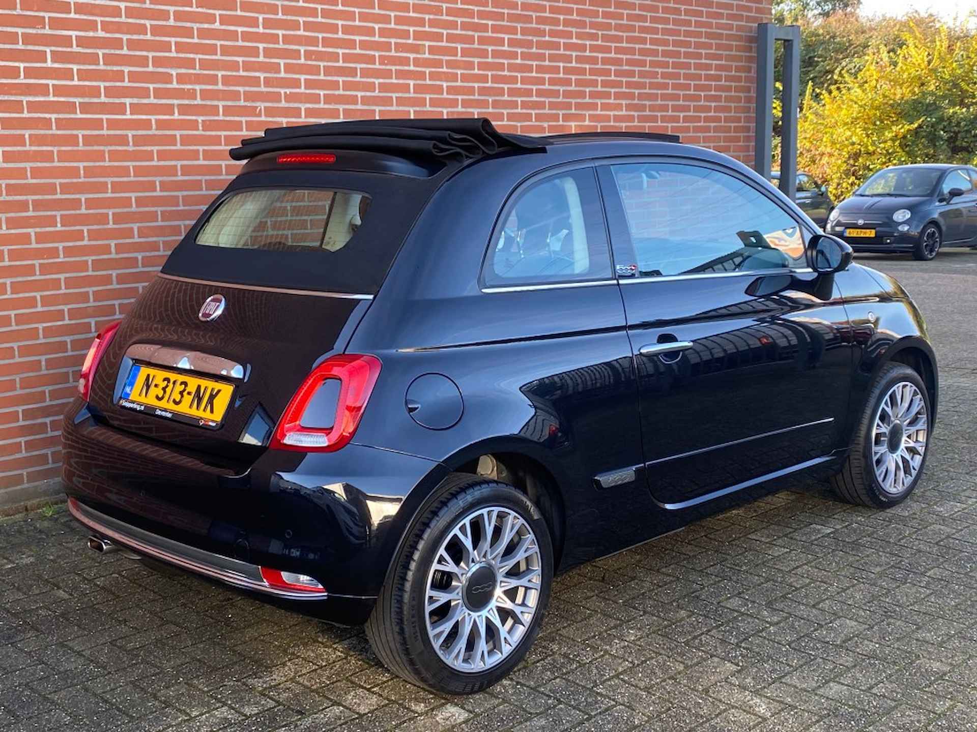 FIAT 500c 1.2 LOUNGE / CARPLAY / NAVI / CLIMA / CRUISE / PDC - 23/27