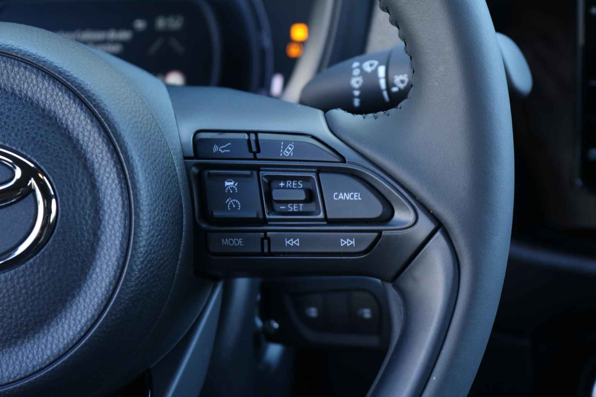 Toyota Aygo X 1.0 VVT-i MT play,  NIEUW, SNEL LEVERBAAR! - 12/24