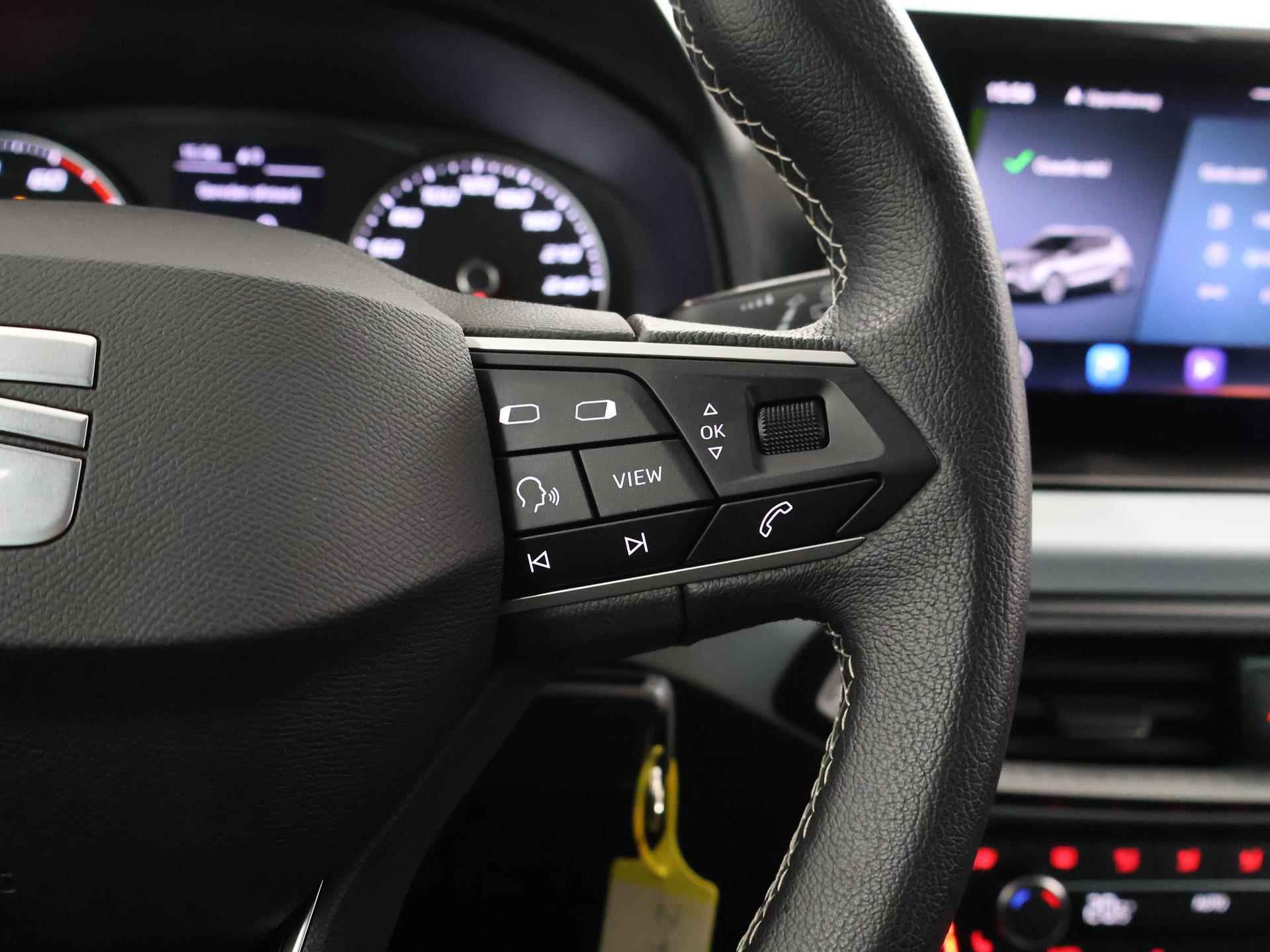 SEAT Arona 1.0 TSI Style | Navigatie | Camera | ClimateControle | Stoelverwarming | PrivacyGlass | Apple Carplay | CruiseControl | PDC | - 31/41