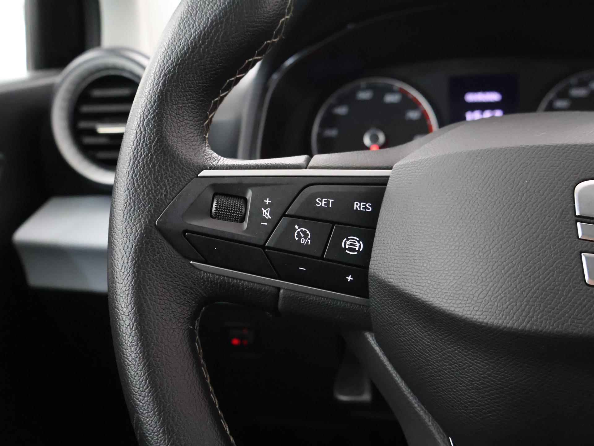 SEAT Arona 1.0 TSI Style | Navigatie | Camera | ClimateControle | Stoelverwarming | PrivacyGlass | Apple Carplay | CruiseControl | PDC | - 33/41