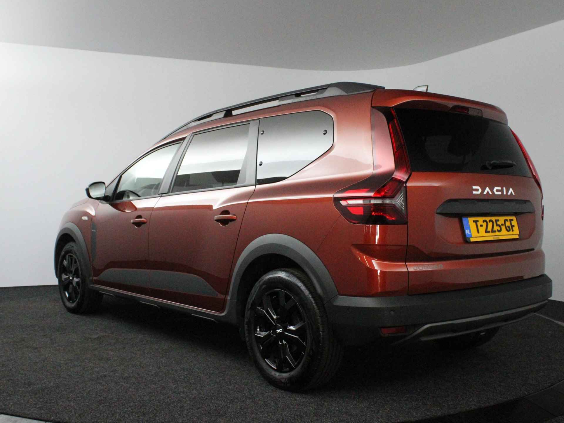 Dacia Jogger 1.0 TCe 100 ECO-G Extreme 7p. | 1e eigenaar + dealer onderhouden! | Trekhaak afn. | Navi | Clima | Cruise | Stoelverw. | PDC V+A + Camera | Apple Carplay/Android Auto - 8/30