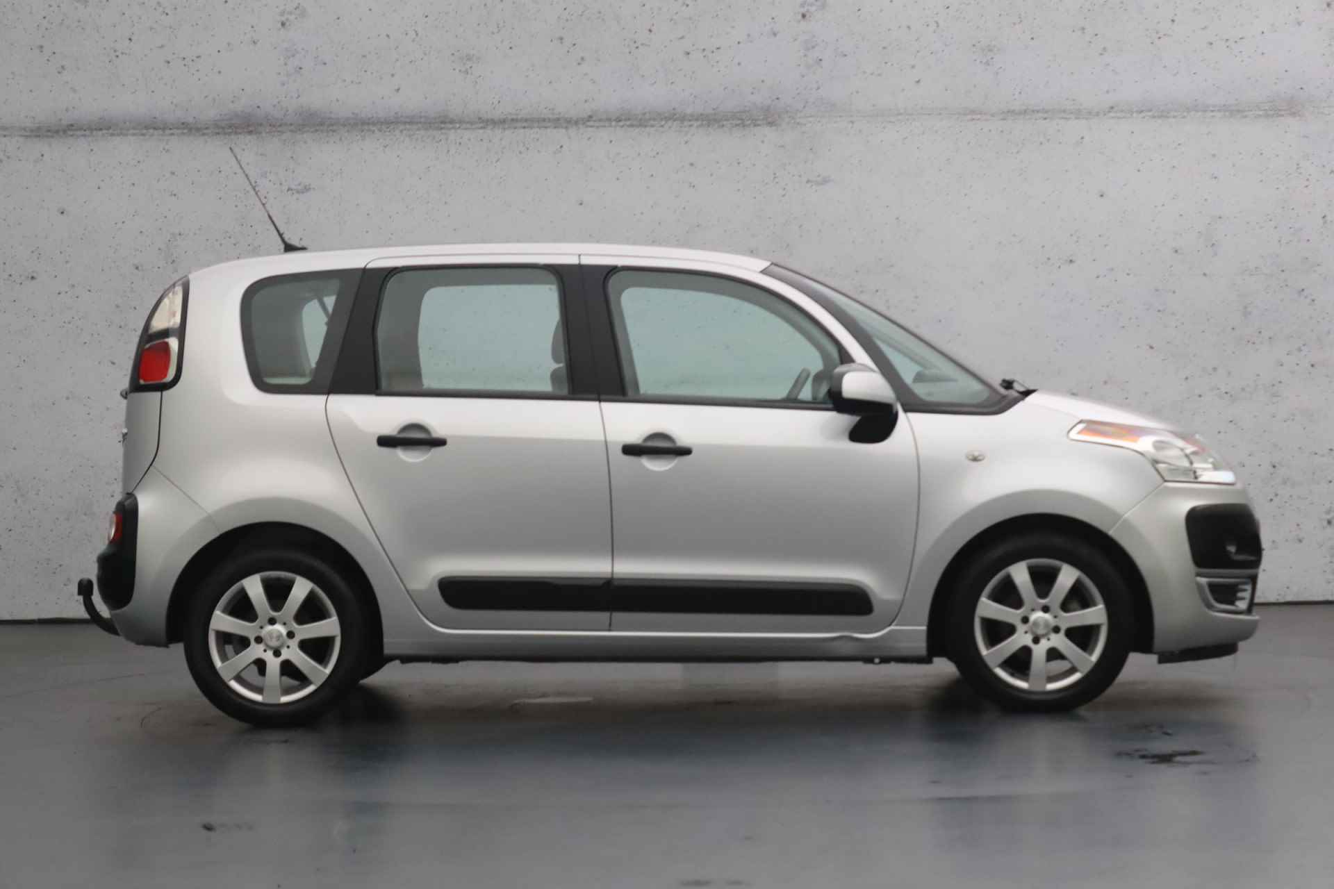 Citroën C3 Picasso 1.4 VTi Exclusive | Parkeersensoren | Trekhaak | Cruise control | Airco | Bluetooth - 24/29