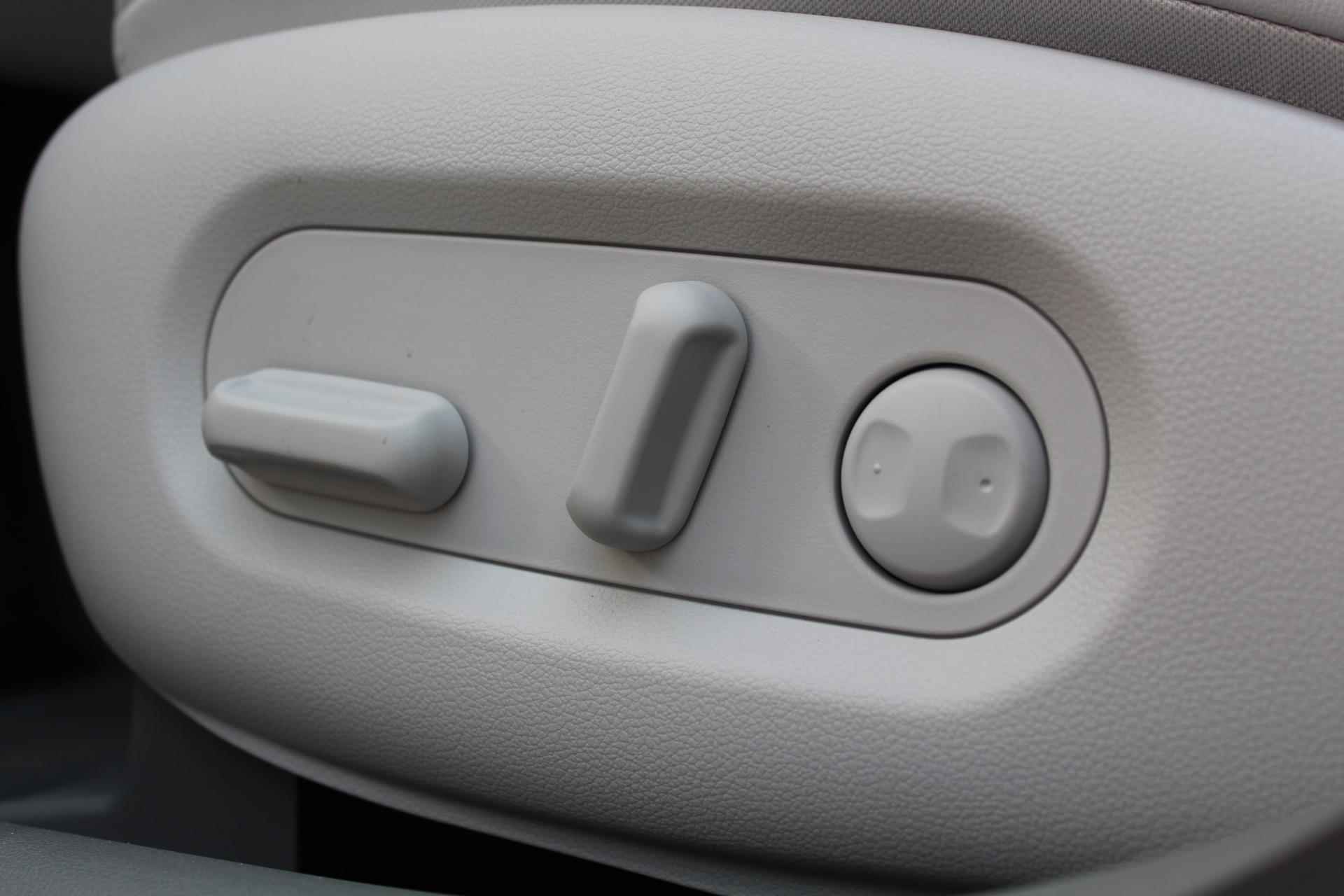 Hyundai NEXO FCEV Plus Pack | Automaat | Climate & Cruise Control | Navi | Schuif & Kanteldak | Stoelverw & Ventilatie | Waterstof | 12% Bijtelling | - 11/55
