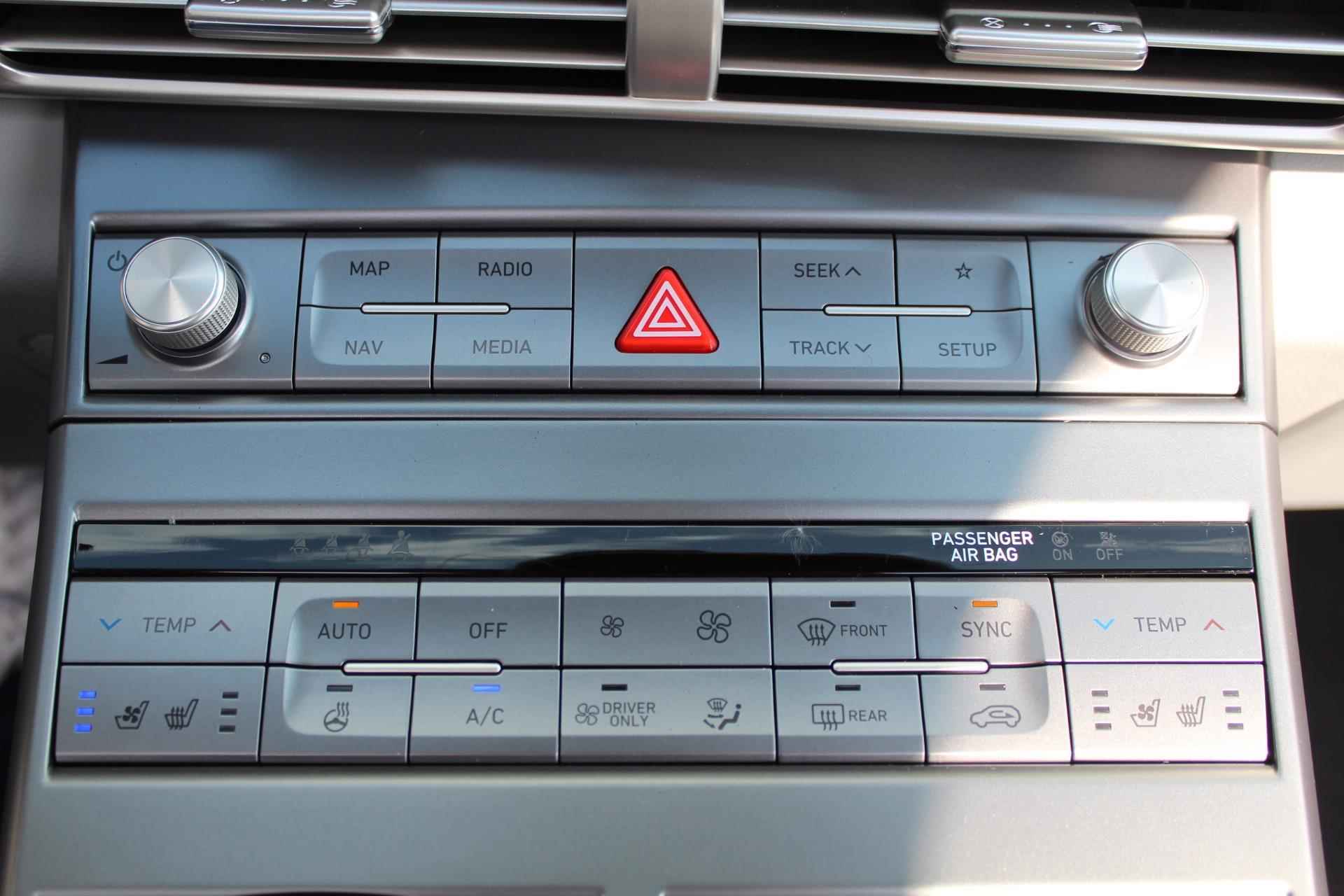 Hyundai NEXO FCEV Plus Pack | Automaat | Climate & Cruise Control | Navi | Schuif & Kanteldak | Stoelverw & Ventilatie | Waterstof | 12% Bijtelling | - 32/55