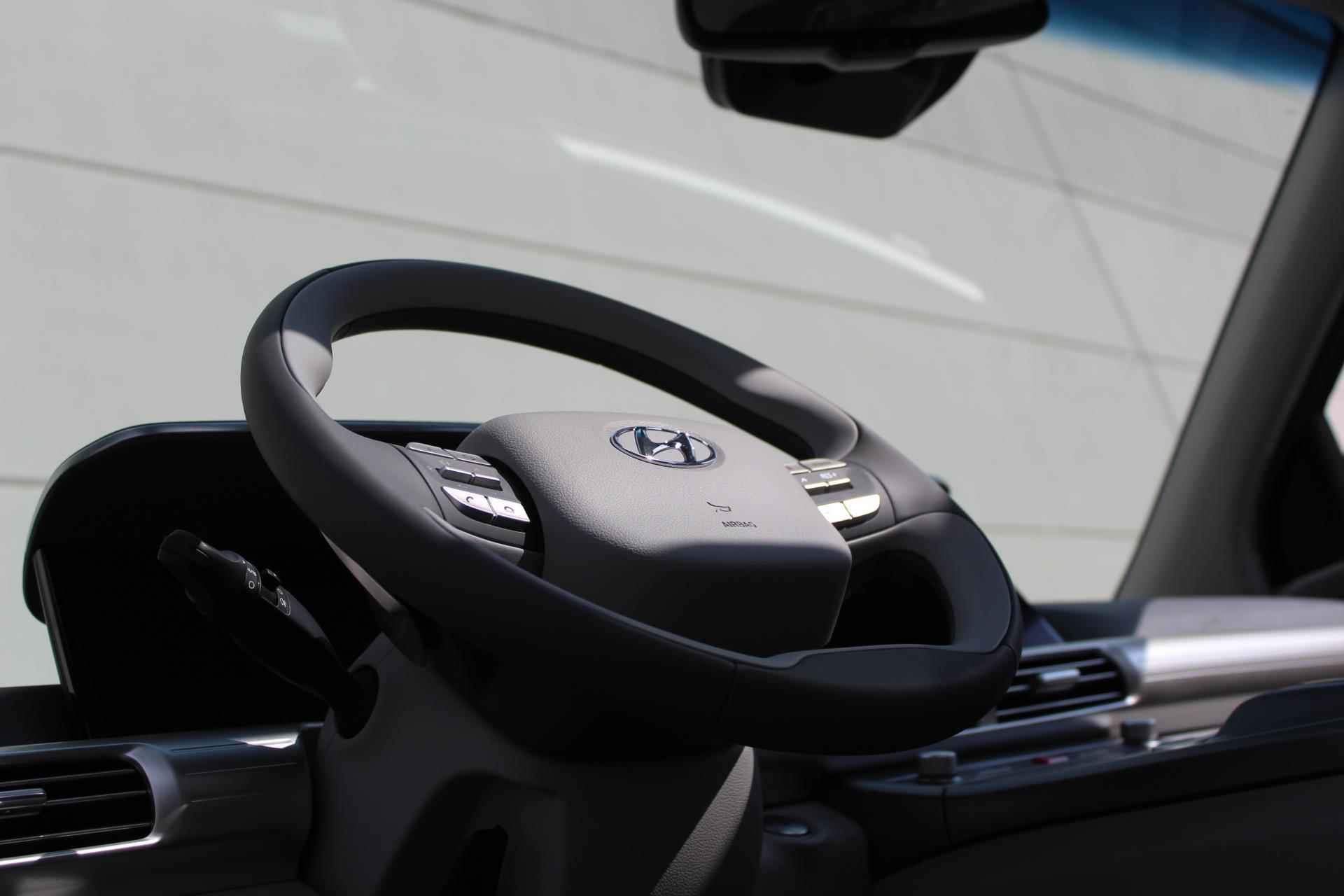 Hyundai NEXO FCEV Plus Pack | Automaat | Climate & Cruise Control | Navi | Schuif & Kanteldak | Stoelverw & Ventilatie | Waterstof | 12% Bijtelling | - 45/55