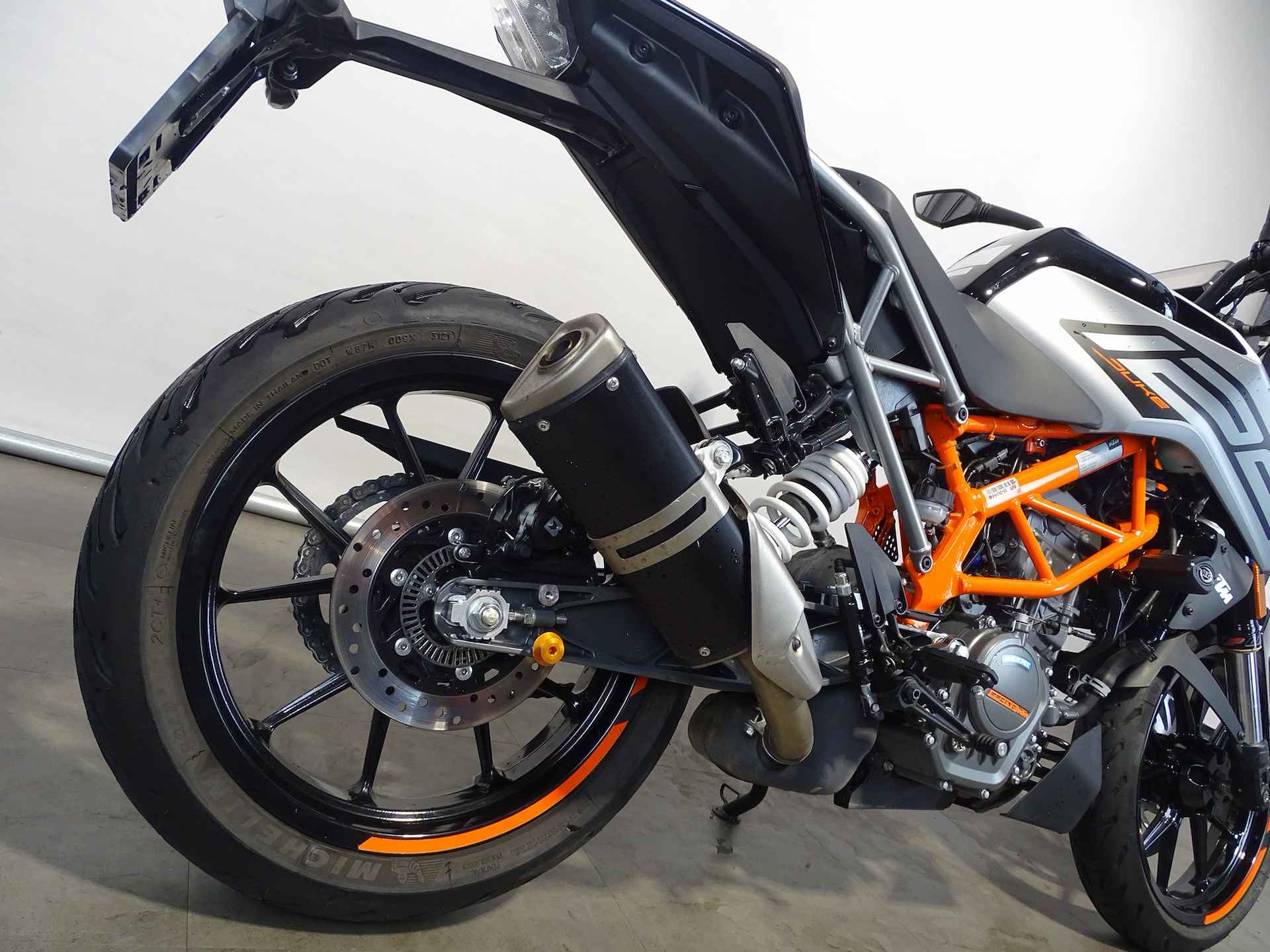 KTM 125 DUKE - 3/8