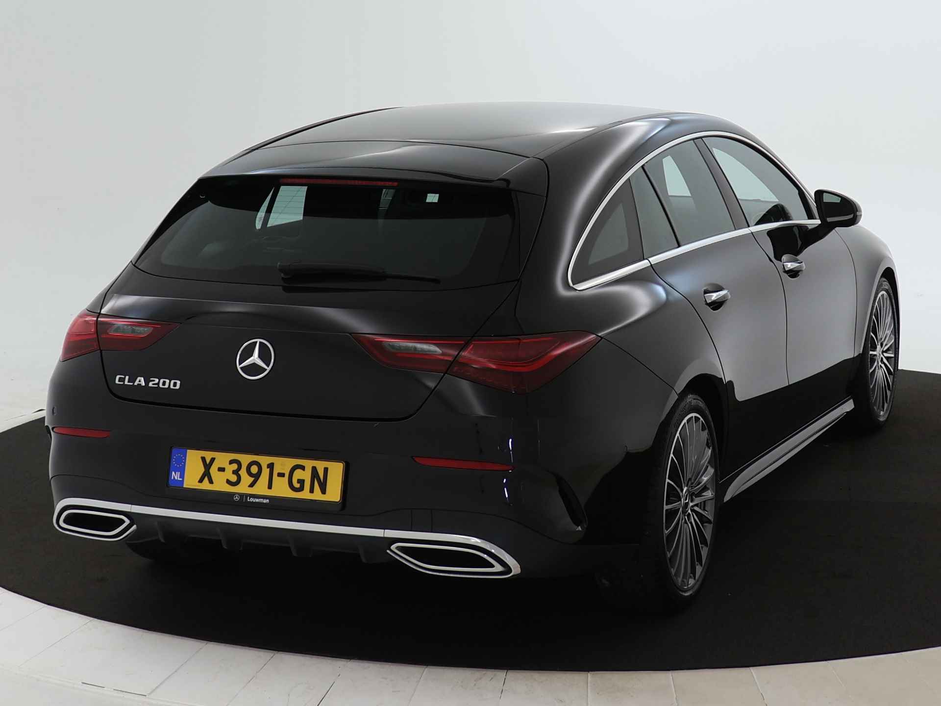 Mercedes-Benz CLA-Klasse Shooting Brake 200 AMG Sportpakket | Keyless Go | Sfeerverlichting | Stoelverwarming | Apple CarPlay | Stoelverwarming | Inclusief 24 maanden MB Certified garantie voor Europa. - 3/45