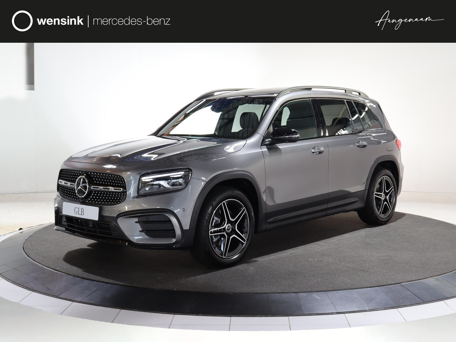 Mercedes-Benz GLB 200 Star Edition AMG Line Trekhaak | Memory | Burmester audio | Panoramadak | Dodehoek