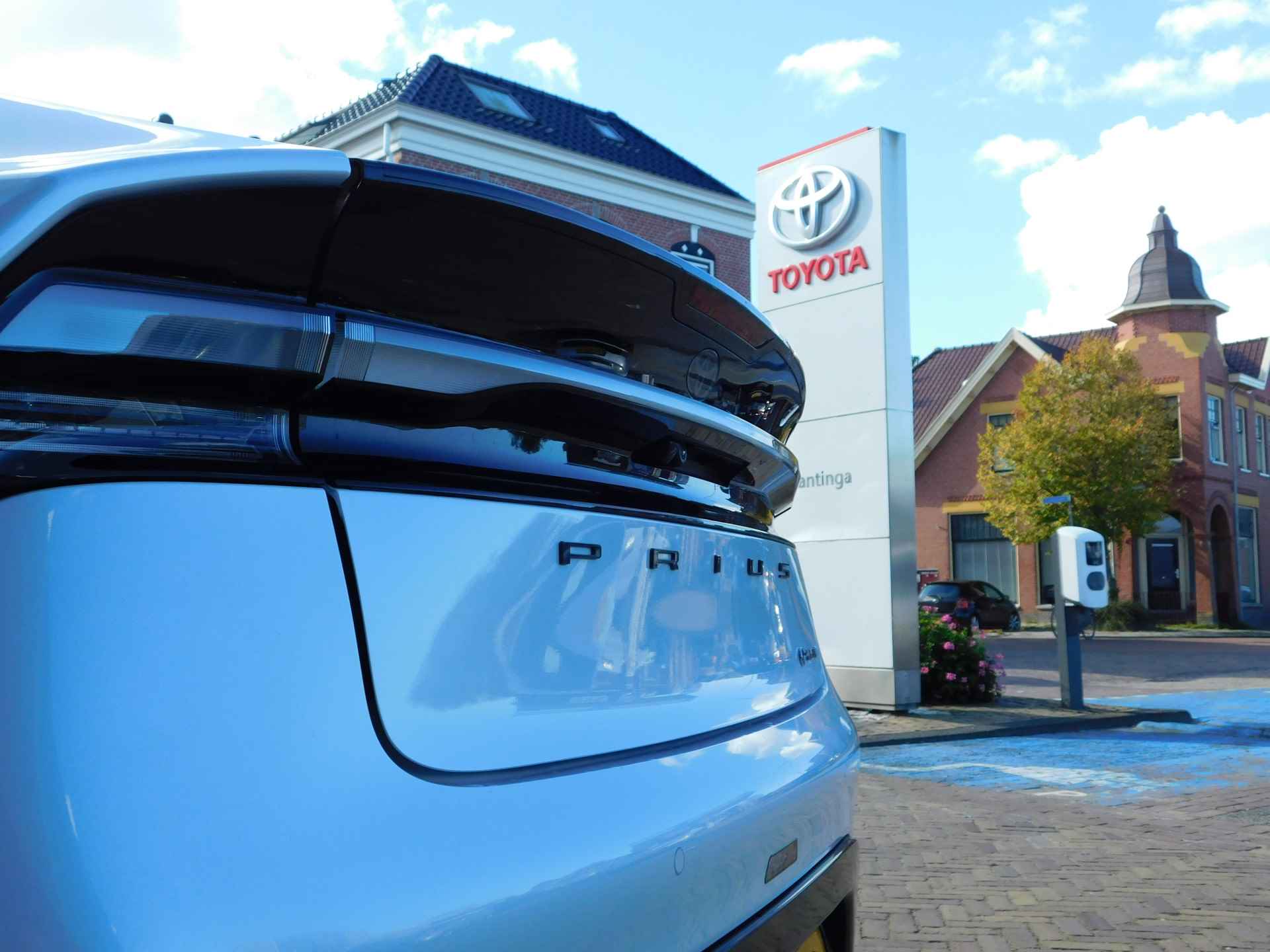 Toyota Prius 2.0 Plug-in Executive | Stoel en Stuurverwarming | Digitale Binnenspiegel | - 33/33