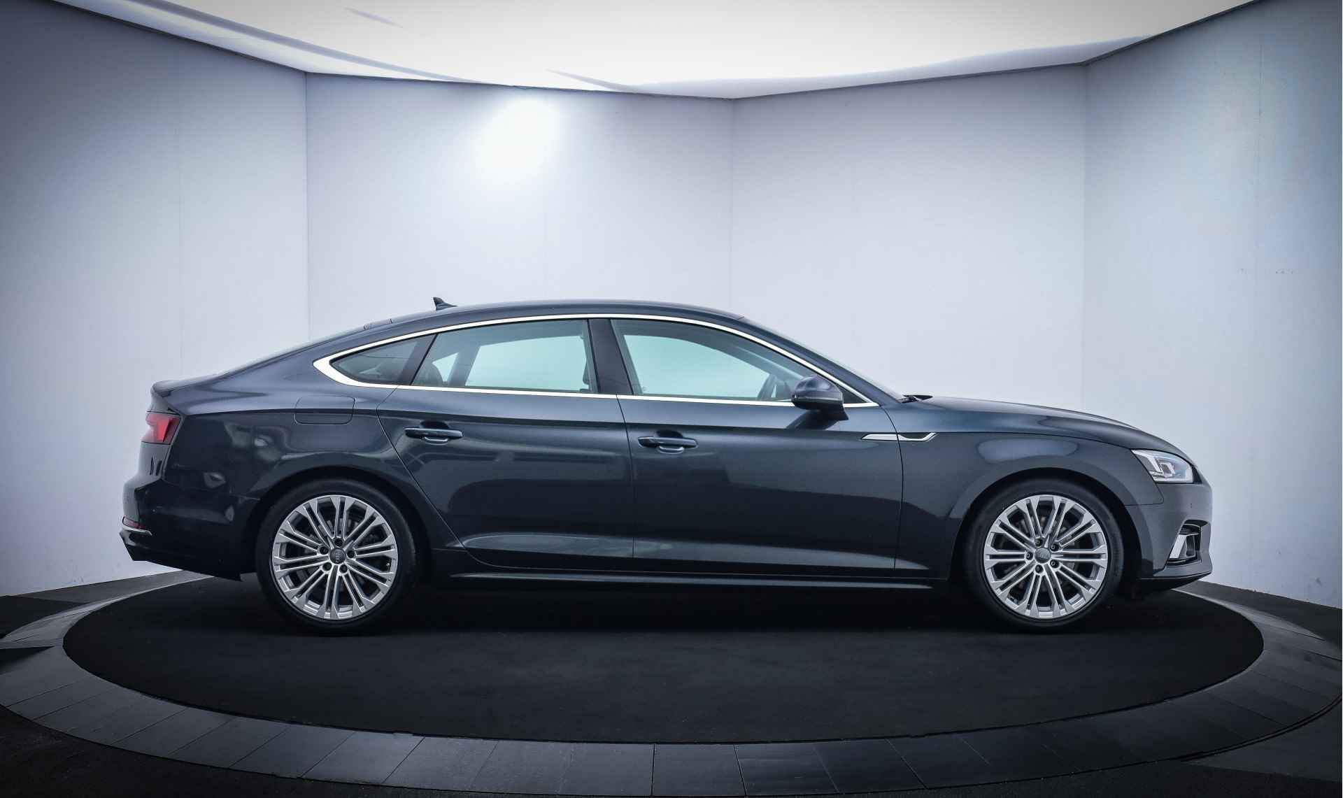 Audi A5 Sportback 40TFSI 190Pk S-Tr SPORT DESIGN FULL LED/NAVI/LEDER/SPORTSTOELEN/ADAPTIVE CRUISE/CLIMA/LMV 18'' - 4/26