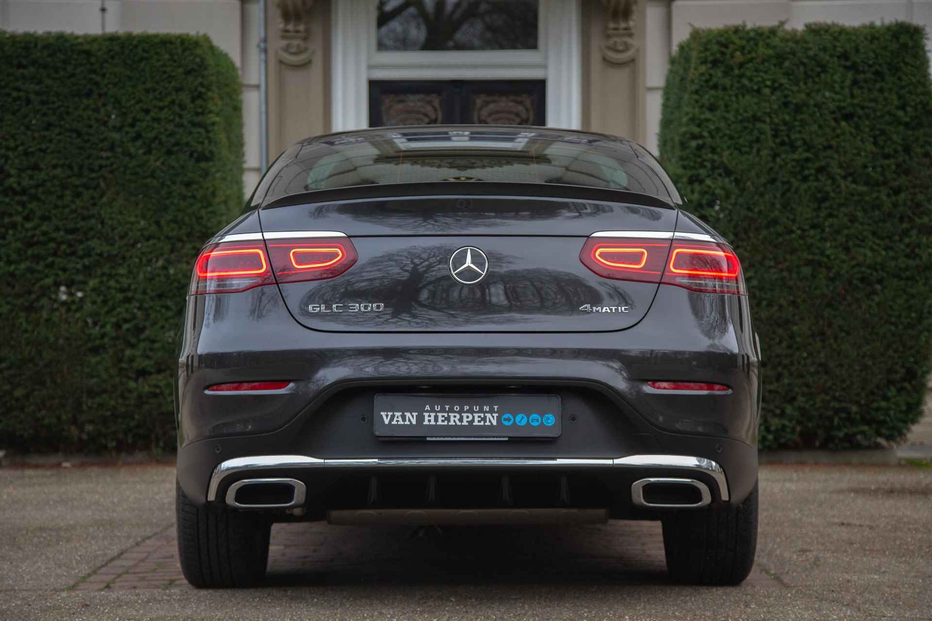 Mercedes-Benz GLC-klasse Coupé 300 4MATIC AMG Pano | 360 Cam | ACC | HUD | Dodehoeksens - 4/55