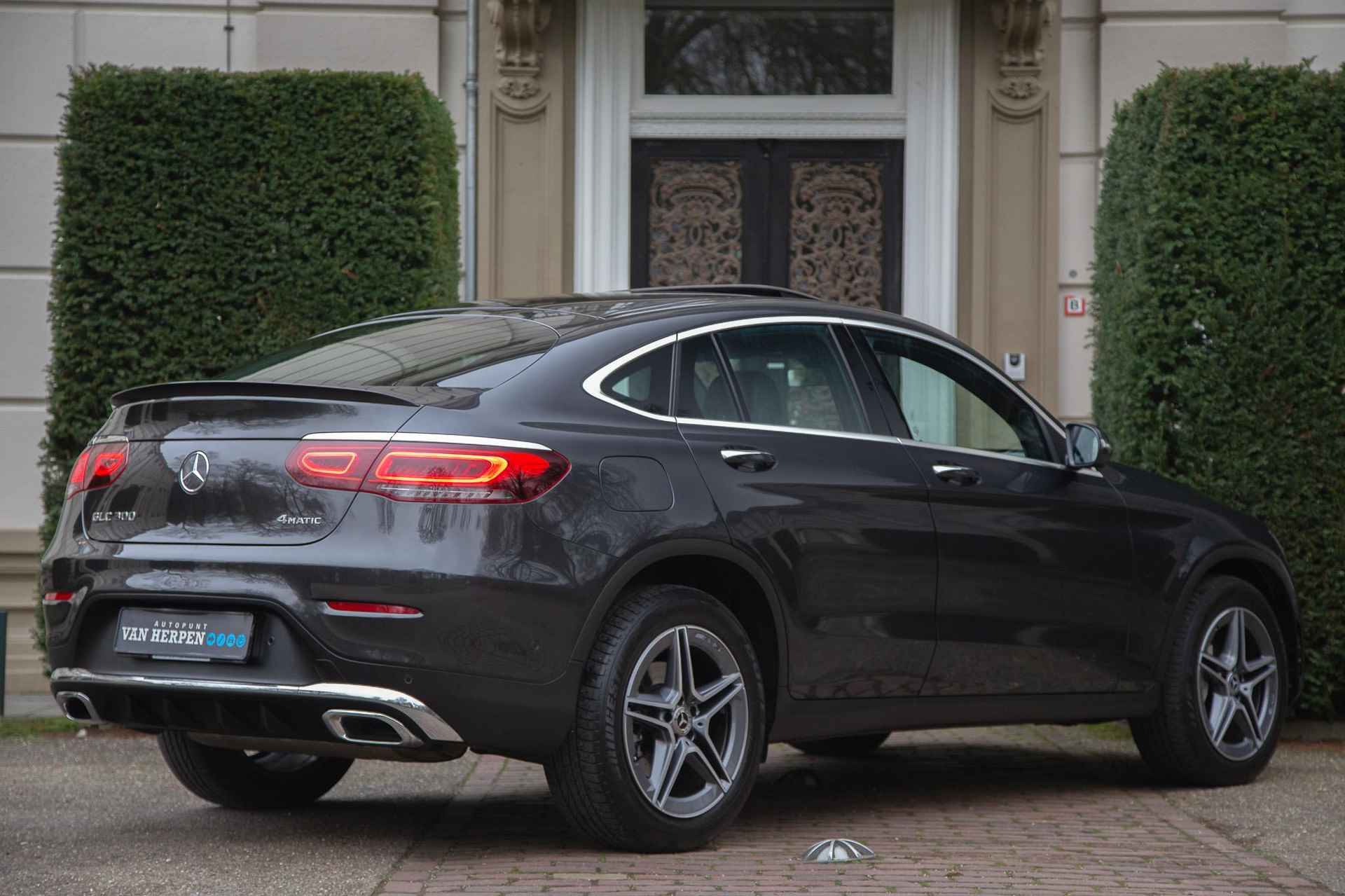 Mercedes-Benz GLC-klasse Coupé 300 4MATIC AMG Pano | 360 Cam | ACC | HUD | Dodehoeksens - 5/55