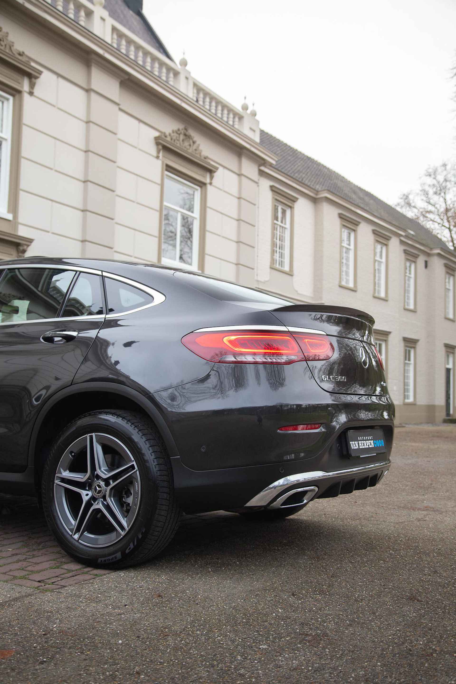 Mercedes-Benz GLC-klasse Coupé 300 4MATIC AMG Pano | 360 Cam | ACC | HUD | Dodehoeksens - 49/55