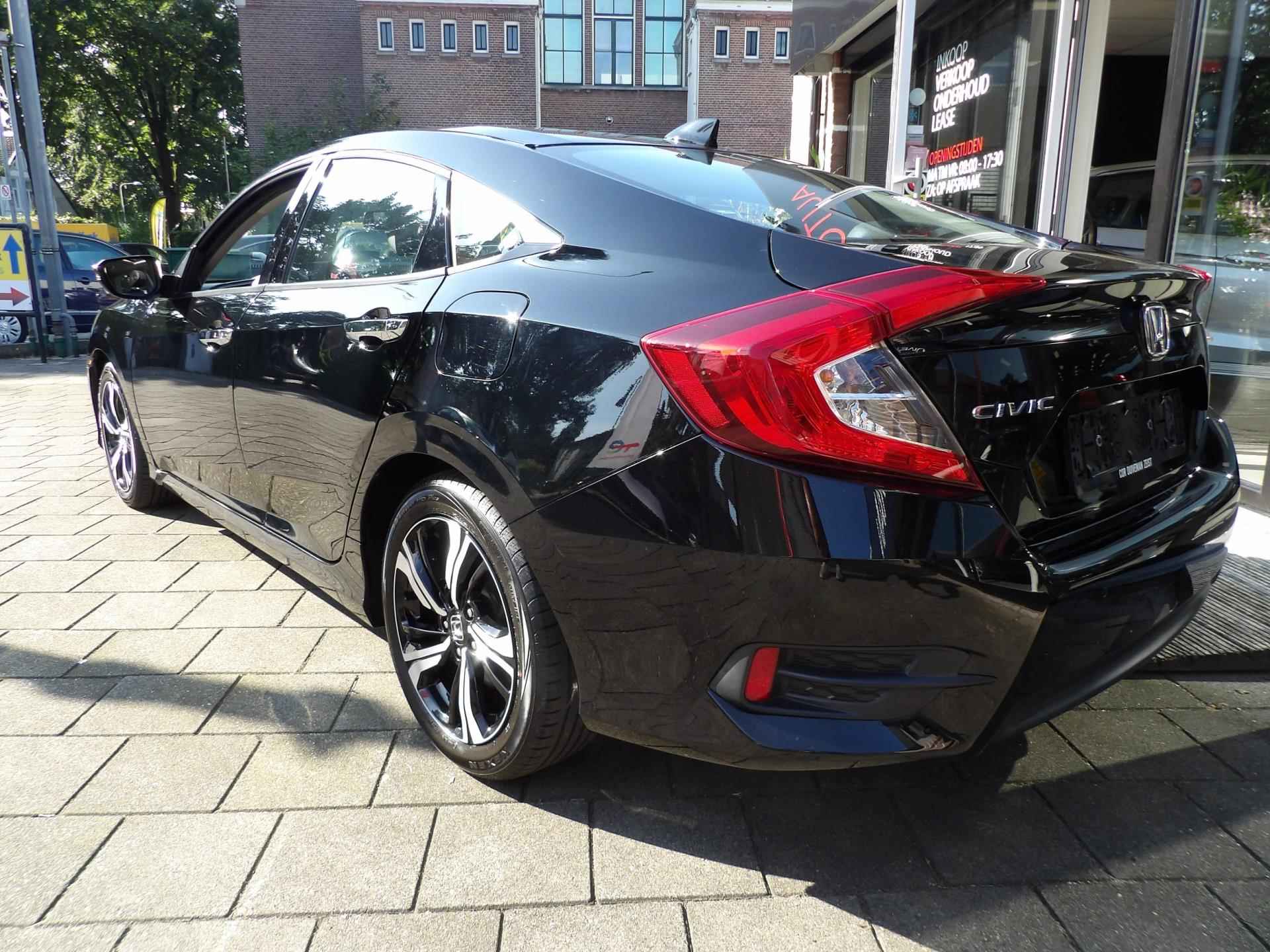 Honda Civic 1.5 i-VTEC Executive//LEER //NAVIGATIE/OPENDAK//VOLLEDIG ONDERHOUD - 15/29