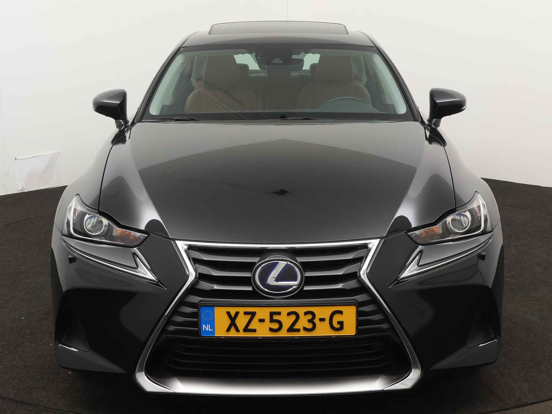 Lexus IS 300h Hybrid Edition 30 | Schuif-/Kanteldak | Navigatie | Leder | Winter Pack | - 28/47