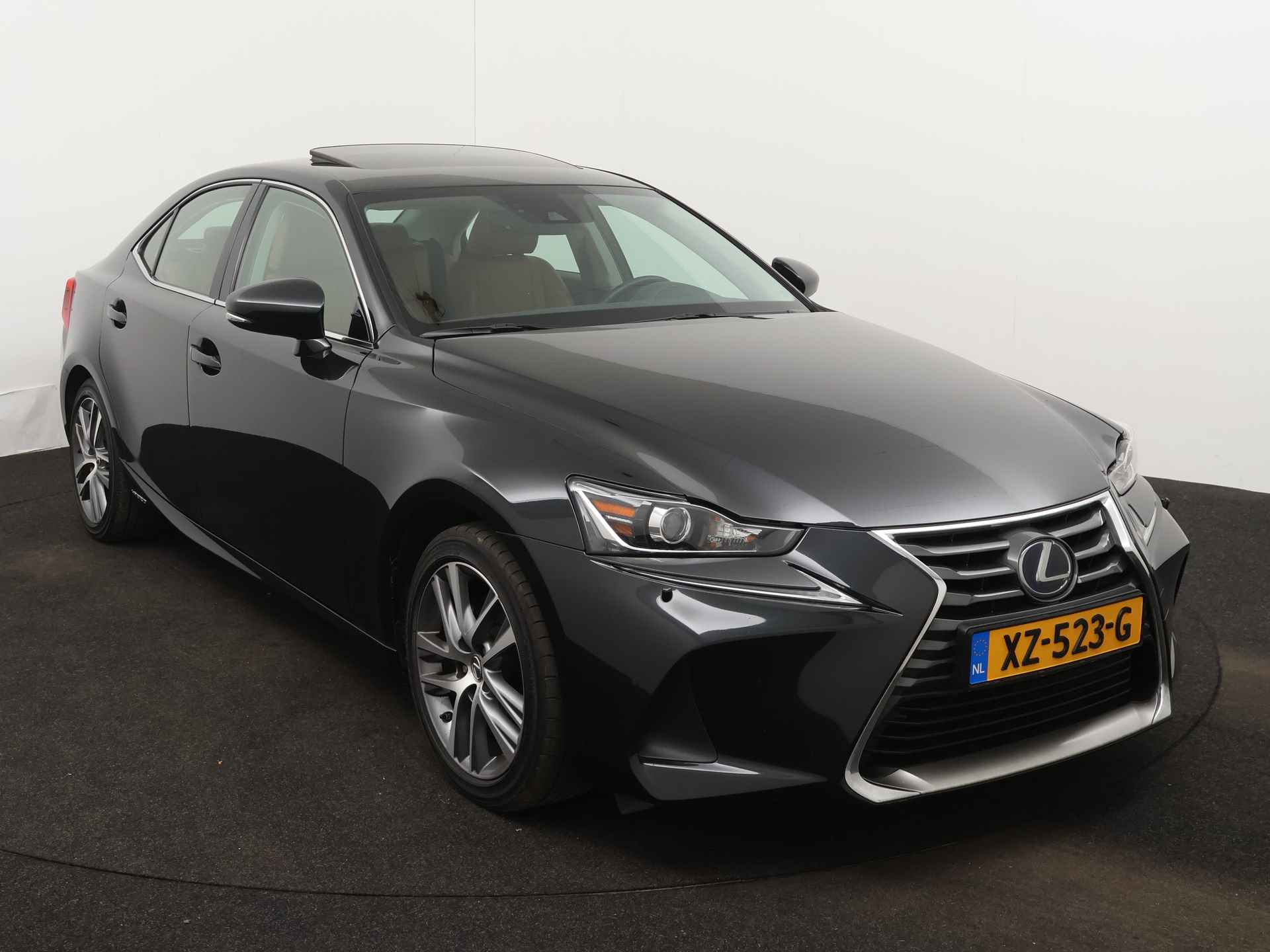 Lexus IS 300h Hybrid Edition 30 | Schuif-/Kanteldak | Navigatie | Leder | Winter Pack | - 29/47