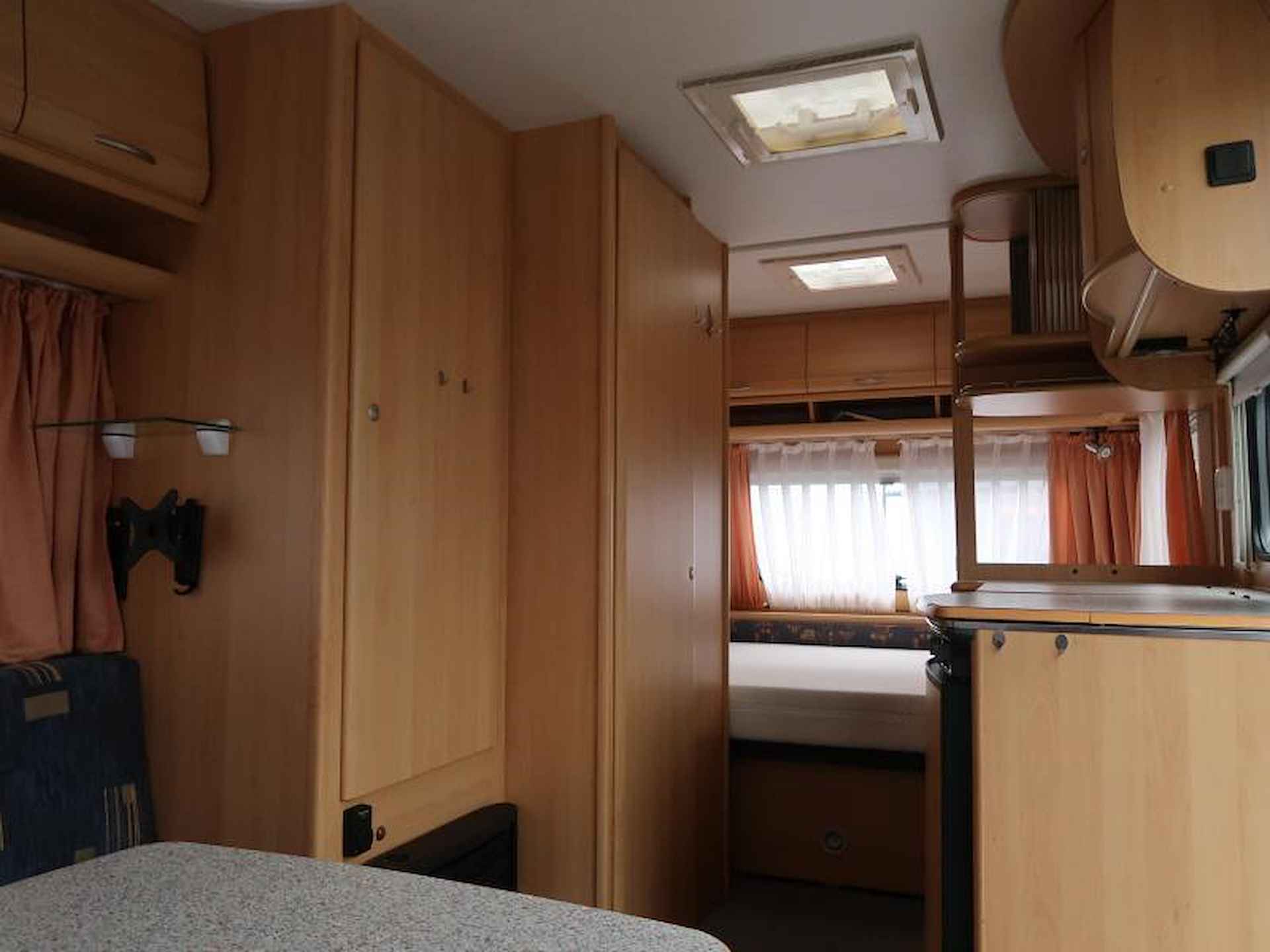 Dethleffs Camper 460 DB MET MOVER EN LUIFEL - 7/22